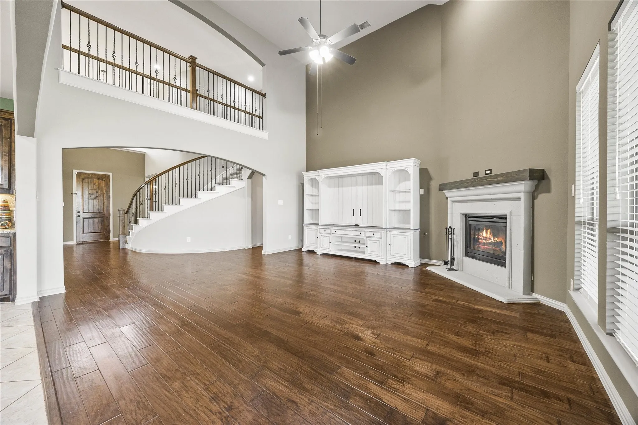 Single Family Residence For Sale in Collin County , 1205 Braddock Way, Wylie, Texas 75098, 5 Bedroom, 4 Bathroom, 3 Garage spaces, 4,098 Sqft, built in 2013, mls#21343008, Real Estate Agent in Wylie, Homes For Sale in Collin county, Homes For Sale in Wylie, Realtor in Wylie Texas, Real Estate Brokerage Independent Realty Texas, Luminita Cordes Realtor