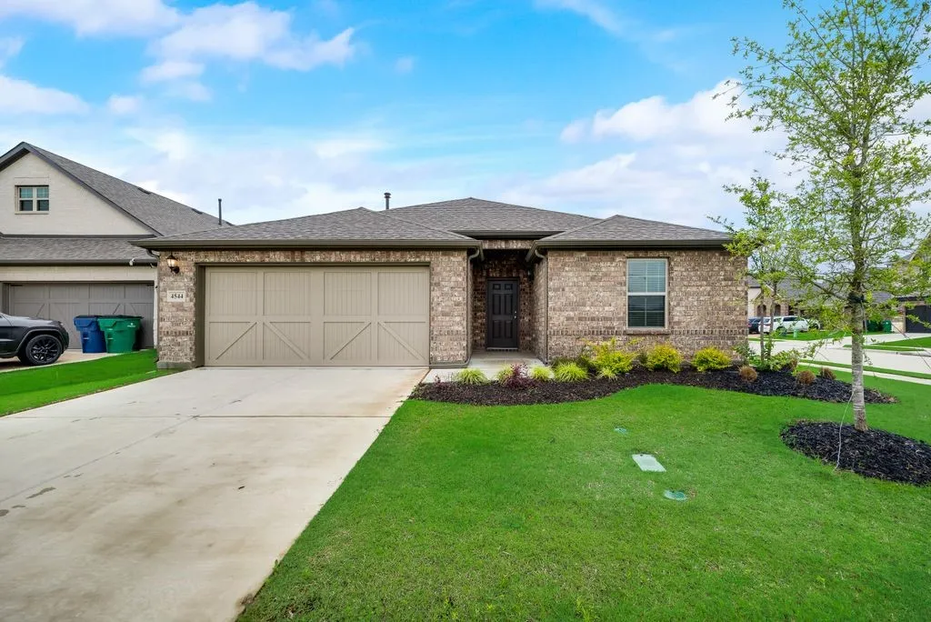Single Family Residence For Rent in Denton County , 4544 Hemingway Avenue, Celina, Texas 76227, 4 Bedroom, 2 Bathroom, 2 Garage spaces, 2,056 Sqft, built in 2019, mls#21343498, Real Estate Agent in Celina, Homes For Rent in Denton county, Homes For Rent in Celina, Realtor in Celina Texas, Real Estate Brokerage Independent Realty Texas, Luminita Cordes Realtor