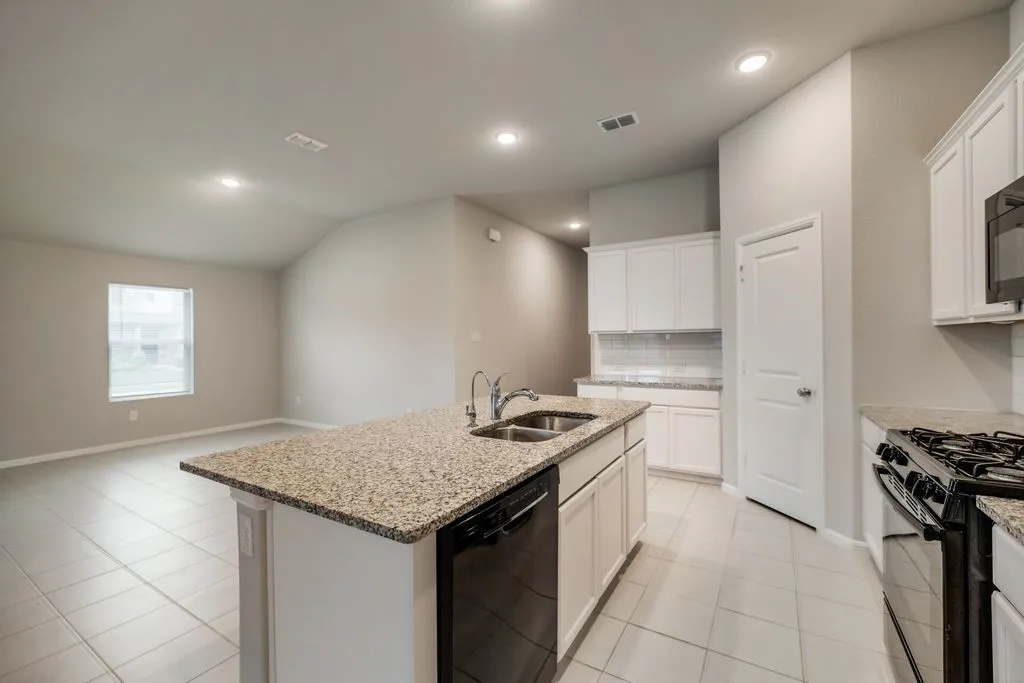 Single Family Residence For Rent in Denton County , 4544 Hemingway Avenue, Celina, Texas 76227, 4 Bedroom, 2 Bathroom, 2 Garage spaces, 2,056 Sqft, built in 2019, mls#21343498, Real Estate Agent in Celina, Homes For Rent in Denton county, Homes For Rent in Celina, Realtor in Celina Texas, Real Estate Brokerage Independent Realty Texas, Luminita Cordes Realtor