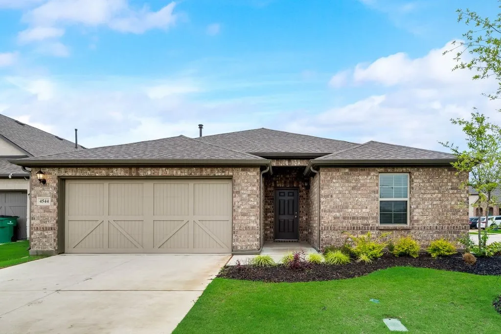 Single Family Residence For Rent in Denton County , 4544 Hemingway Avenue, Celina, Texas 76227, 4 Bedroom, 2 Bathroom, 2 Garage spaces, 2,056 Sqft, built in 2019, mls#21343498, Real Estate Agent in Celina, Homes For Rent in Denton county, Homes For Rent in Celina, Realtor in Celina Texas, Real Estate Brokerage Independent Realty Texas, Luminita Cordes Realtor