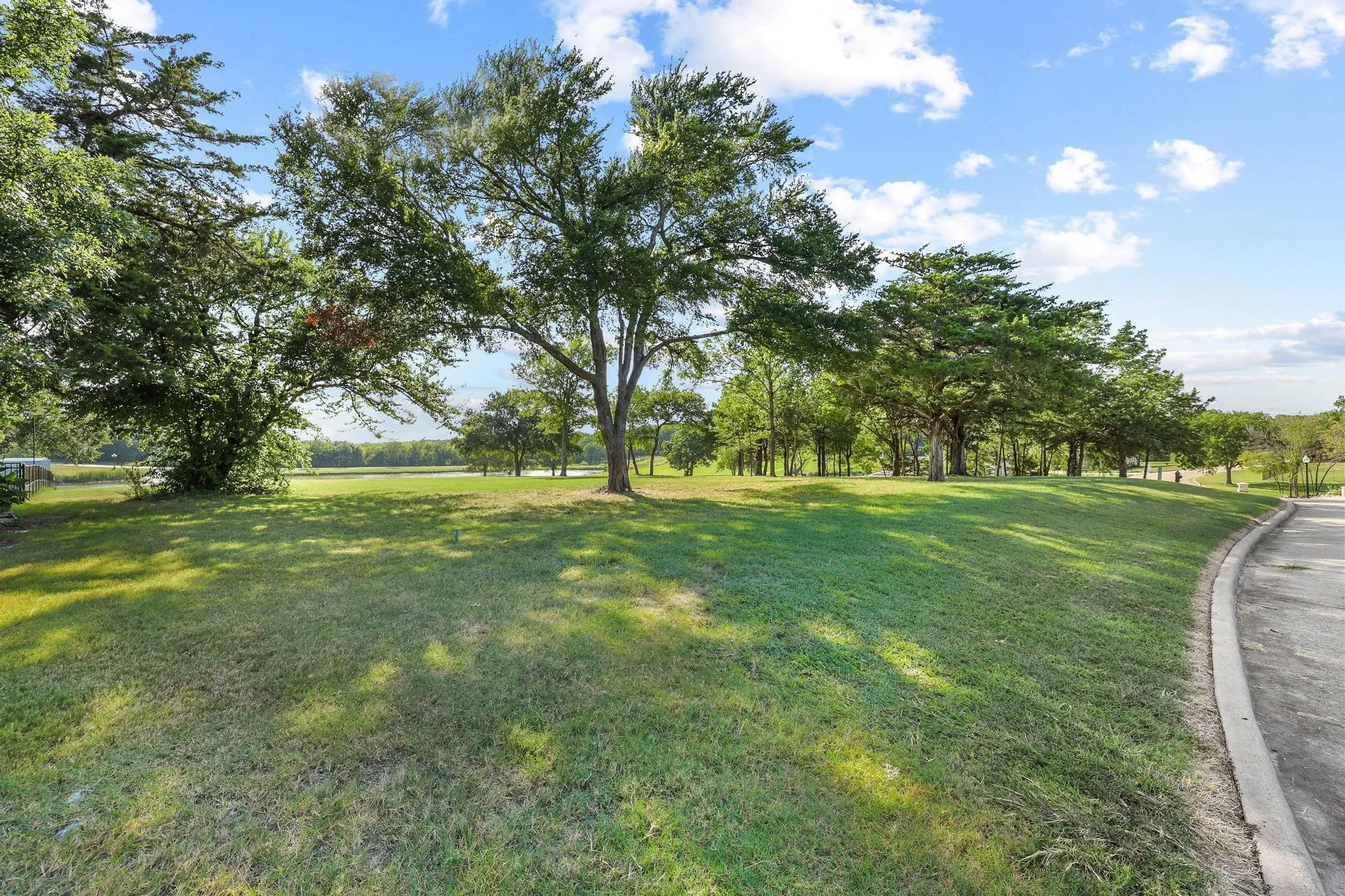 Unimproved Land For Sale in Grayson County , Lot 38 Palmer Lane, Pottsboro, Texas 75076, 0, 0, Garage spaces, 0 Sqft, built in 0, mls#21343602, Real Estate Agent in Pottsboro, Homes For Sale in Grayson county, Homes For Sale in Pottsboro, Realtor in Pottsboro Texas, Real Estate Brokerage Independent Realty Texas, Luminita Cordes Realtor