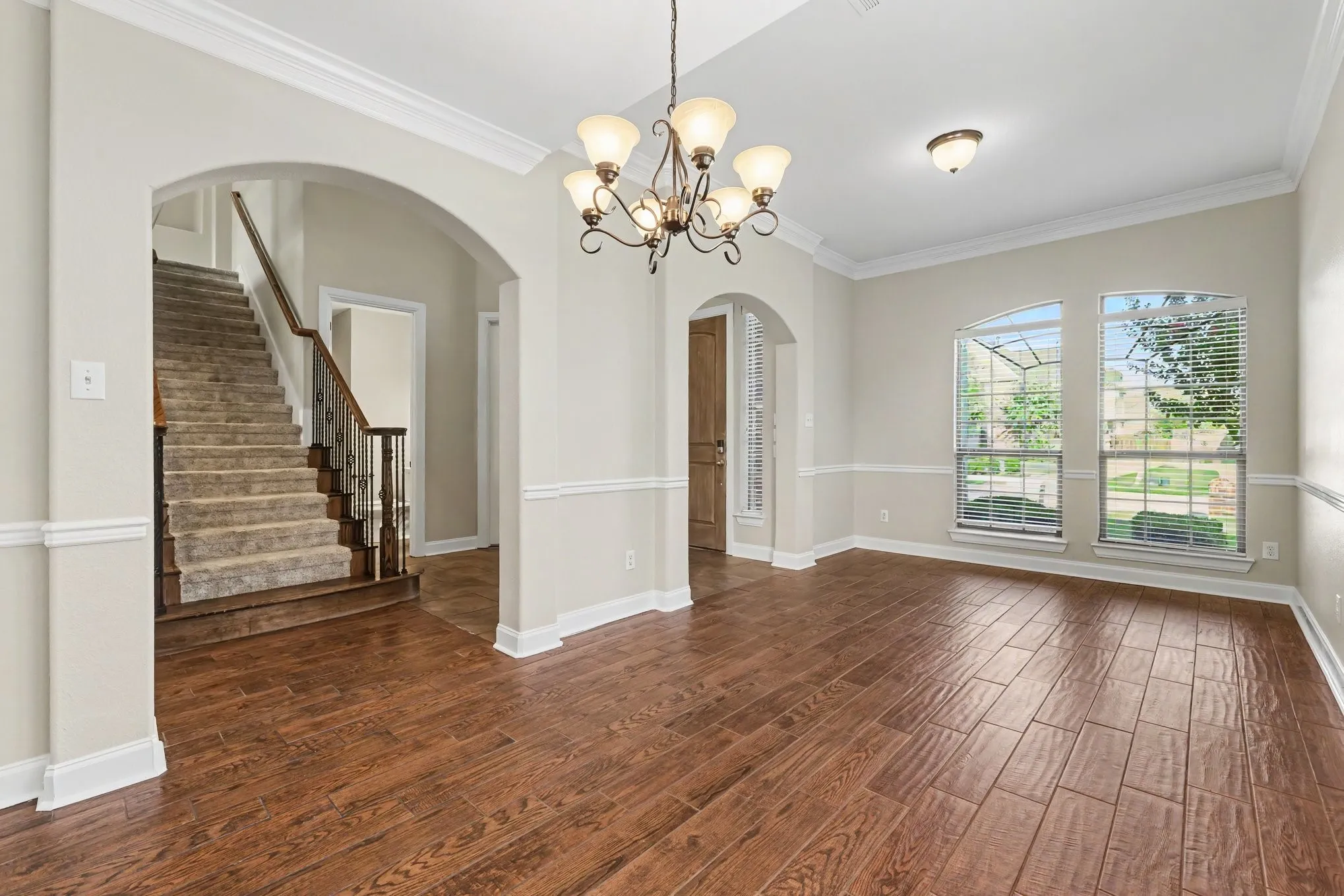 Single Family Residence For Sale in Collin County , 221 Chapel Hill Drive, Prosper, Texas 75078, 5 Bedroom, 4 Bathroom, 1 Garage spaces, 3,182 Sqft, built in 2005, mls#21343571, Real Estate Agent in Prosper, Homes For Sale in Collin county, Homes For Sale in Prosper, Realtor in Prosper Texas, Real Estate Brokerage Independent Realty Texas, Luminita Cordes Realtor