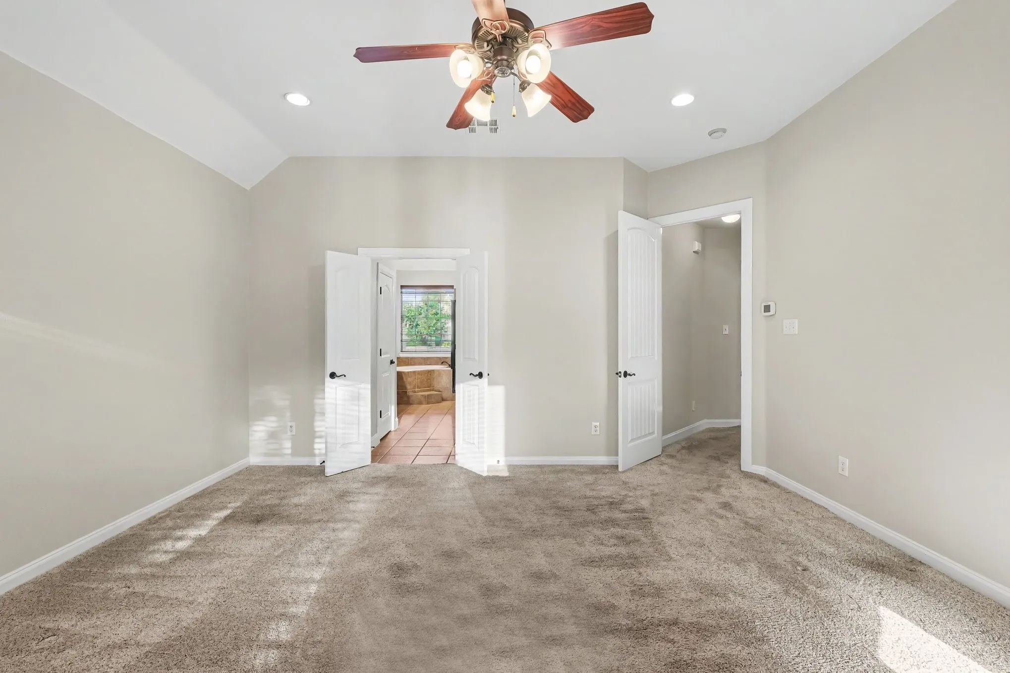 Single Family Residence For Sale in Collin County , 221 Chapel Hill Drive, Prosper, Texas 75078, 5 Bedroom, 4 Bathroom, 1 Garage spaces, 3,182 Sqft, built in 2005, mls#21343571, Real Estate Agent in Prosper, Homes For Sale in Collin county, Homes For Sale in Prosper, Realtor in Prosper Texas, Real Estate Brokerage Independent Realty Texas, Luminita Cordes Realtor