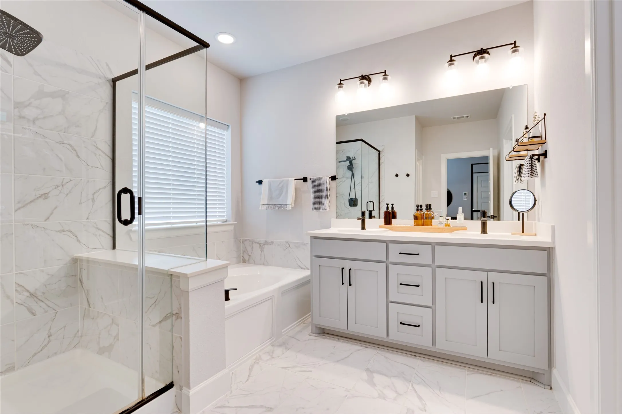 Single Family Residence For Sale in Tarrant County , 8801 Grand Avenue, North Richland Hills, Texas 76180, 3 Bedroom, 3 Bathroom, 2 Garage spaces, 1,792 Sqft, built in 2021, mls#21343803, Real Estate Agent in North Richland Hills, Homes For Sale in Tarrant county, Homes For Sale in North Richland Hills, Realtor in North Richland Hills Texas, Real Estate Brokerage Independent Realty Texas, Luminita Cordes Realtor