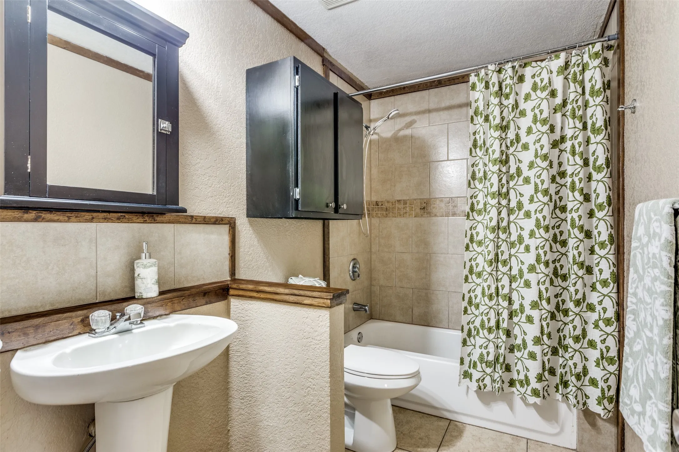 Single Family Residence For Sale in Parker County , 401 Ashwood Street, Azle, Texas 76020, 3 Bedroom, 2 Bathroom, Garage spaces, 1,536 Sqft, built in 0, mls#21343756, Real Estate Agent in Azle, Homes For Sale in Parker county, Homes For Sale in Azle, Realtor in Azle Texas, Real Estate Brokerage Independent Realty Texas, Luminita Cordes Realtor