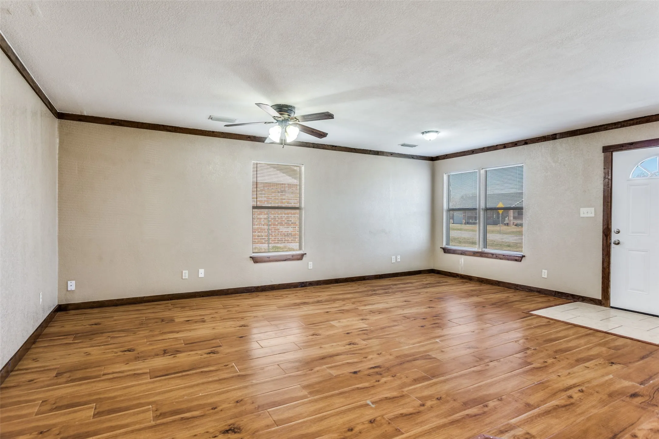 Single Family Residence For Sale in Parker County , 401 Ashwood Street, Azle, Texas 76020, 3 Bedroom, 2 Bathroom, Garage spaces, 1,536 Sqft, built in 0, mls#21343756, Real Estate Agent in Azle, Homes For Sale in Parker county, Homes For Sale in Azle, Realtor in Azle Texas, Real Estate Brokerage Independent Realty Texas, Luminita Cordes Realtor