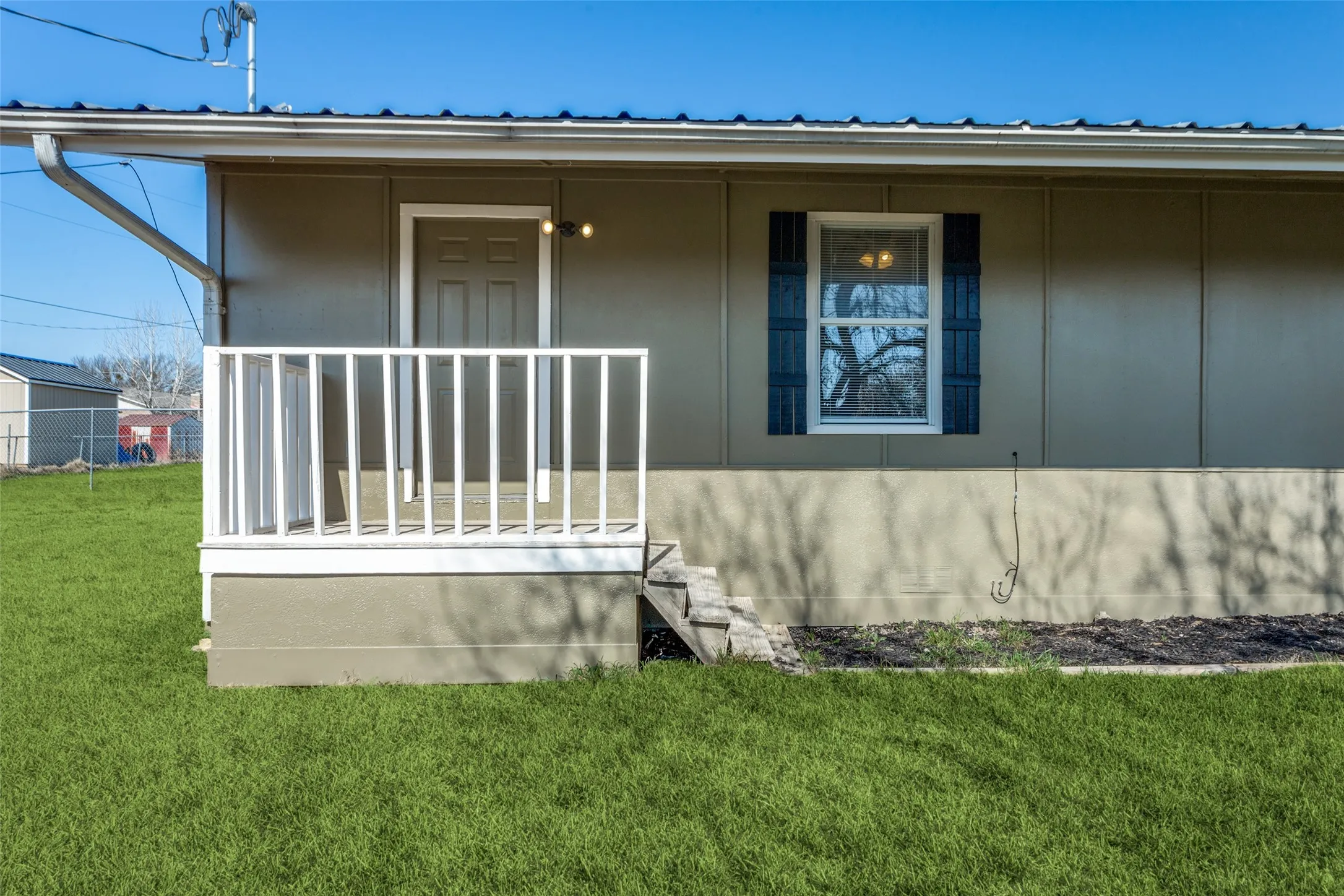 Single Family Residence For Sale in Parker County , 401 Ashwood Street, Azle, Texas 76020, 3 Bedroom, 2 Bathroom, Garage spaces, 1,536 Sqft, built in 0, mls#21343756, Real Estate Agent in Azle, Homes For Sale in Parker county, Homes For Sale in Azle, Realtor in Azle Texas, Real Estate Brokerage Independent Realty Texas, Luminita Cordes Realtor