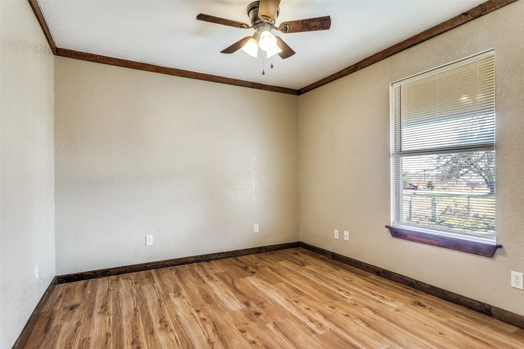 Single Family Residence For Sale in Parker County , 401 Ashwood Street, Azle, Texas 76020, 3 Bedroom, 2 Bathroom, Garage spaces, 1,536 Sqft, built in 0, mls#21343756, Real Estate Agent in Azle, Homes For Sale in Parker county, Homes For Sale in Azle, Realtor in Azle Texas, Real Estate Brokerage Independent Realty Texas, Luminita Cordes Realtor