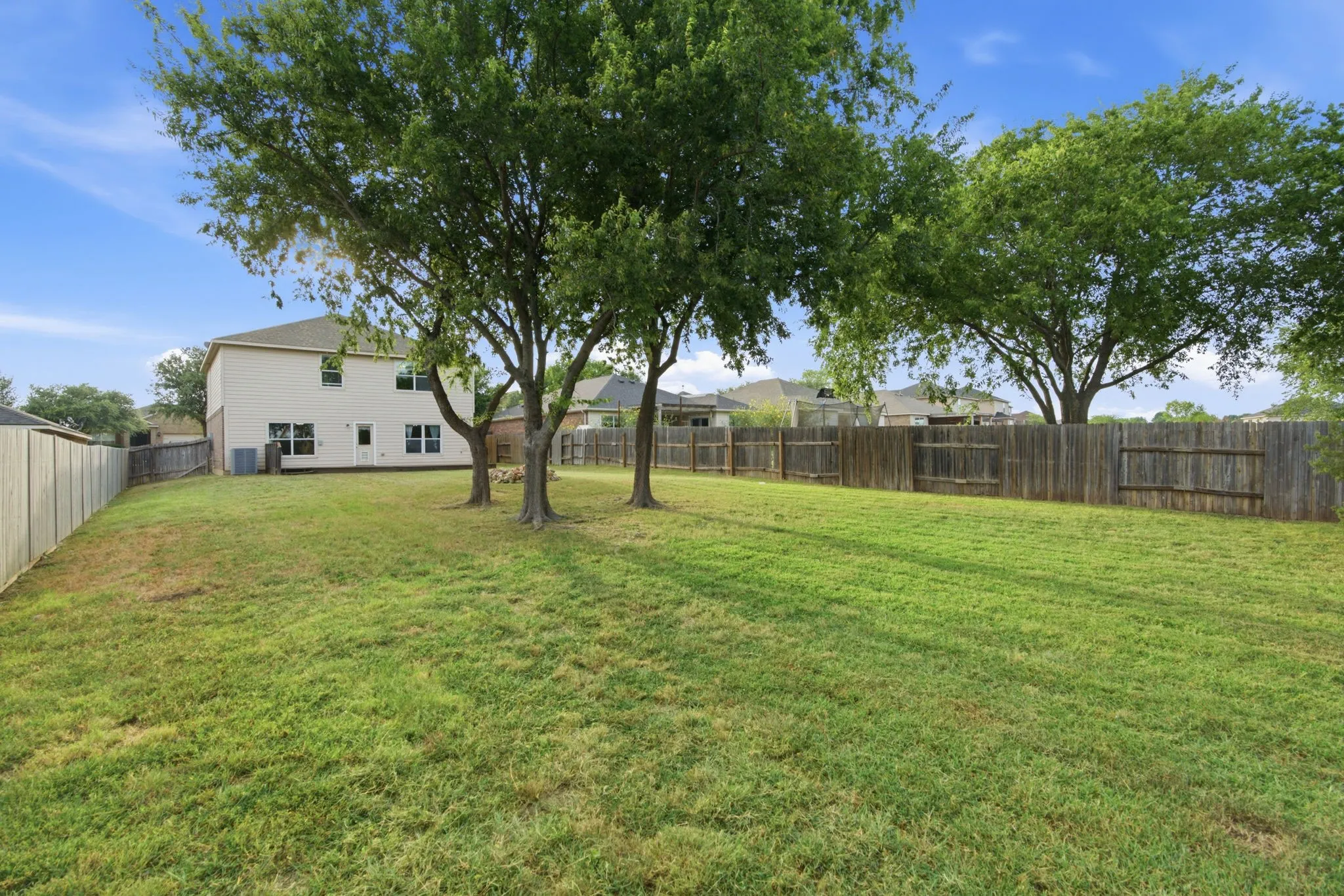 Single Family Residence For Sale in Wise County , 177 Buffalo Ridge Drive, Newark, Texas 76071, 5 Bedroom, 3 Bathroom, 2 Garage spaces, 2,552 Sqft, built in 2011, mls#21343780, Real Estate Agent in Newark, Homes For Sale in Wise county, Homes For Sale in Newark, Realtor in Newark Texas, Real Estate Brokerage Independent Realty Texas, Luminita Cordes Realtor