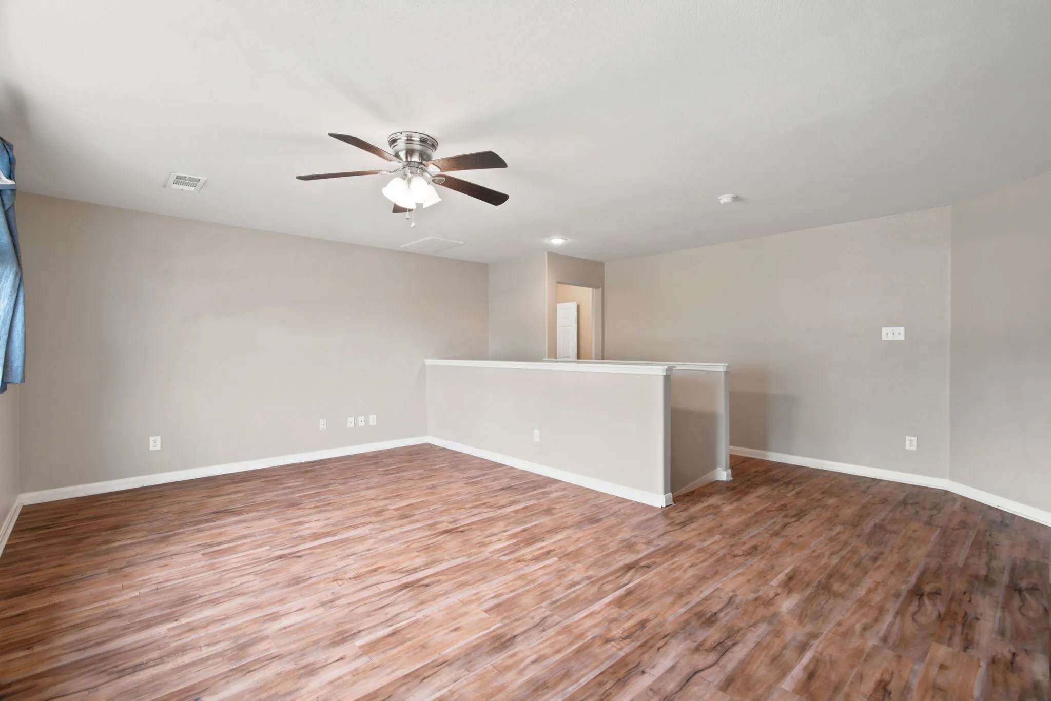 Single Family Residence For Sale in Wise County , 177 Buffalo Ridge Drive, Newark, Texas 76071, 5 Bedroom, 3 Bathroom, 2 Garage spaces, 2,552 Sqft, built in 2011, mls#21343780, Real Estate Agent in Newark, Homes For Sale in Wise county, Homes For Sale in Newark, Realtor in Newark Texas, Real Estate Brokerage Independent Realty Texas, Luminita Cordes Realtor