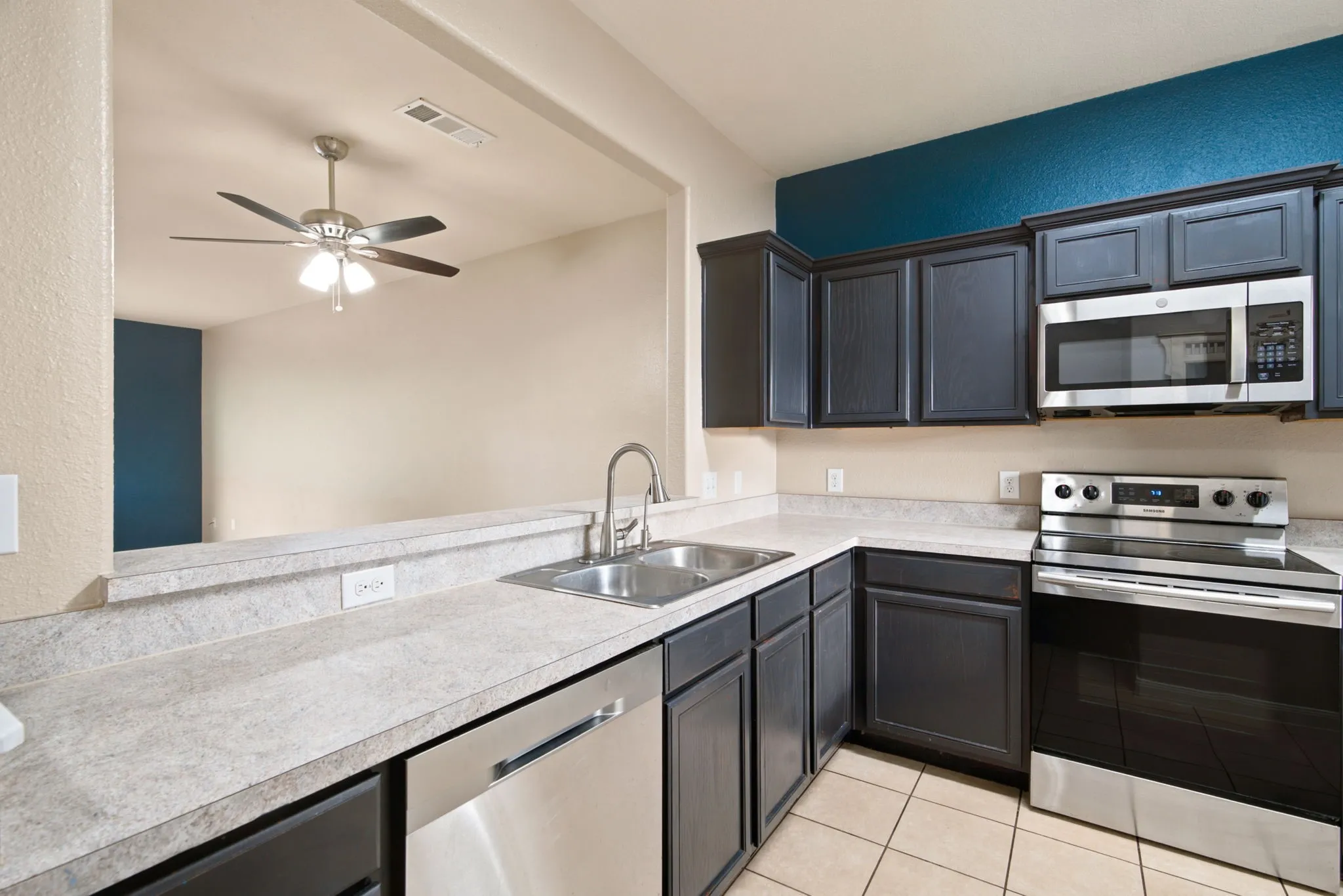 Single Family Residence For Sale in Wise County , 177 Buffalo Ridge Drive, Newark, Texas 76071, 5 Bedroom, 3 Bathroom, 2 Garage spaces, 2,552 Sqft, built in 2011, mls#21343780, Real Estate Agent in Newark, Homes For Sale in Wise county, Homes For Sale in Newark, Realtor in Newark Texas, Real Estate Brokerage Independent Realty Texas, Luminita Cordes Realtor