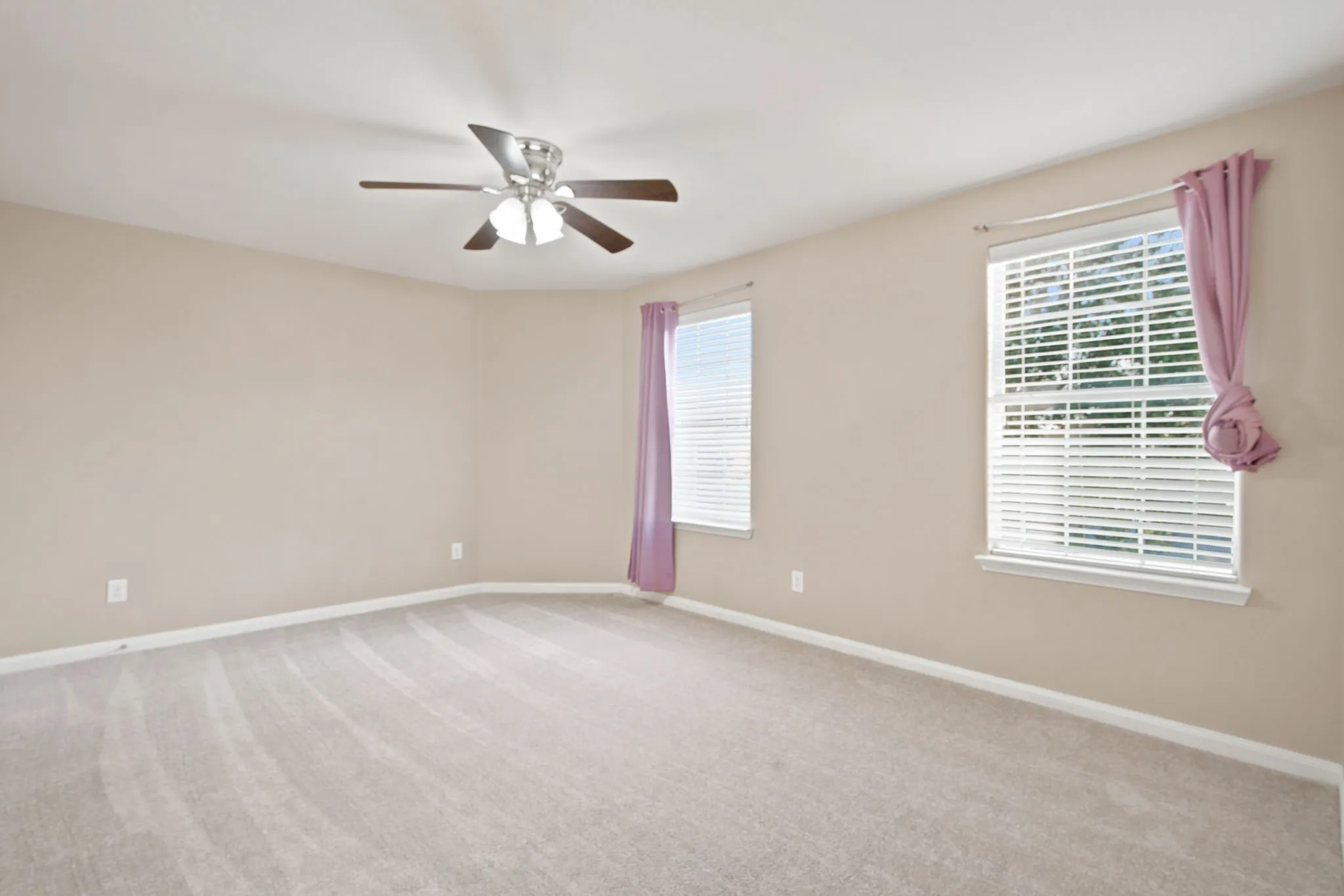 Single Family Residence For Sale in Wise County , 177 Buffalo Ridge Drive, Newark, Texas 76071, 5 Bedroom, 3 Bathroom, 2 Garage spaces, 2,552 Sqft, built in 2011, mls#21343780, Real Estate Agent in Newark, Homes For Sale in Wise county, Homes For Sale in Newark, Realtor in Newark Texas, Real Estate Brokerage Independent Realty Texas, Luminita Cordes Realtor