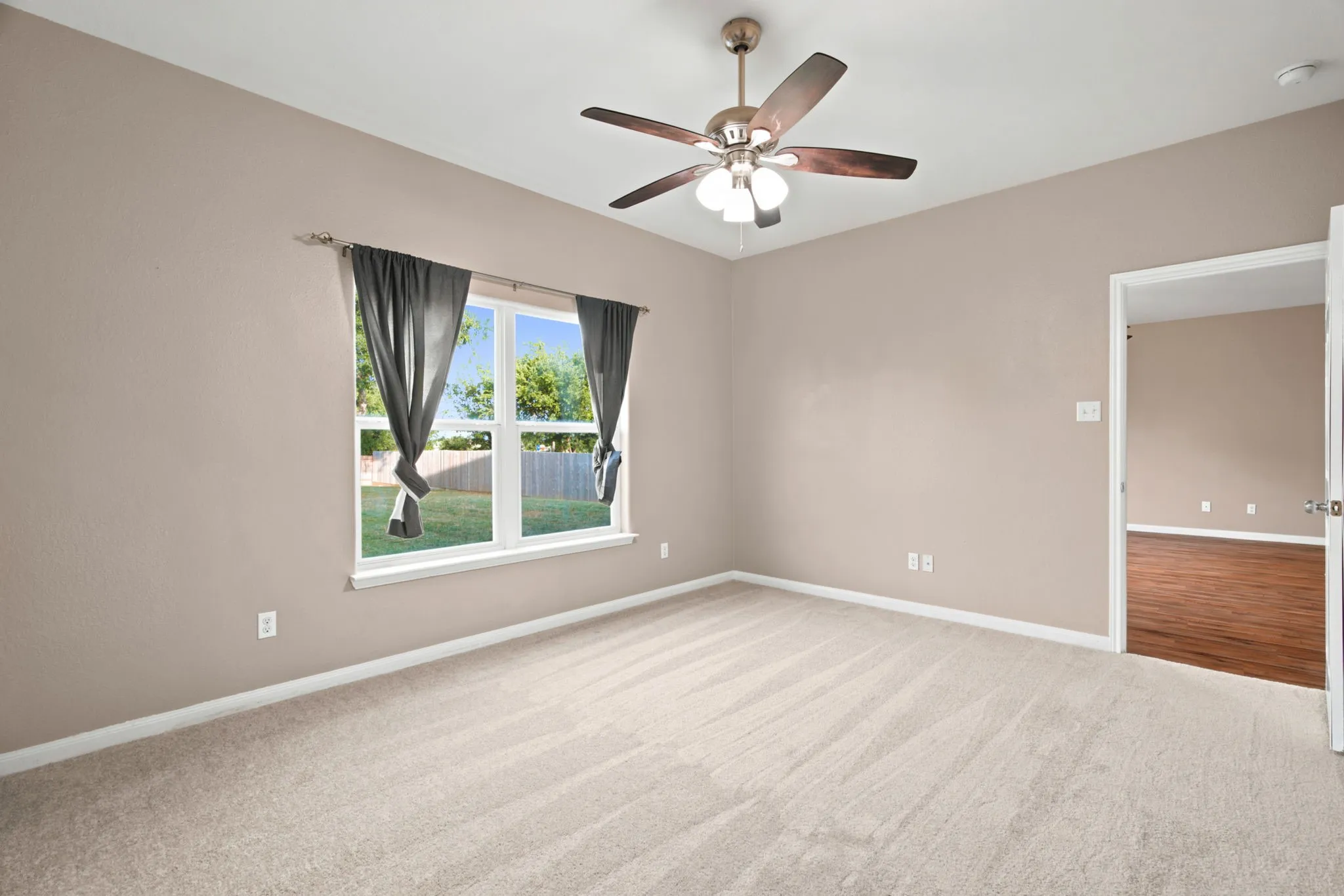 Single Family Residence For Sale in Wise County , 177 Buffalo Ridge Drive, Newark, Texas 76071, 5 Bedroom, 3 Bathroom, 2 Garage spaces, 2,552 Sqft, built in 2011, mls#21343780, Real Estate Agent in Newark, Homes For Sale in Wise county, Homes For Sale in Newark, Realtor in Newark Texas, Real Estate Brokerage Independent Realty Texas, Luminita Cordes Realtor