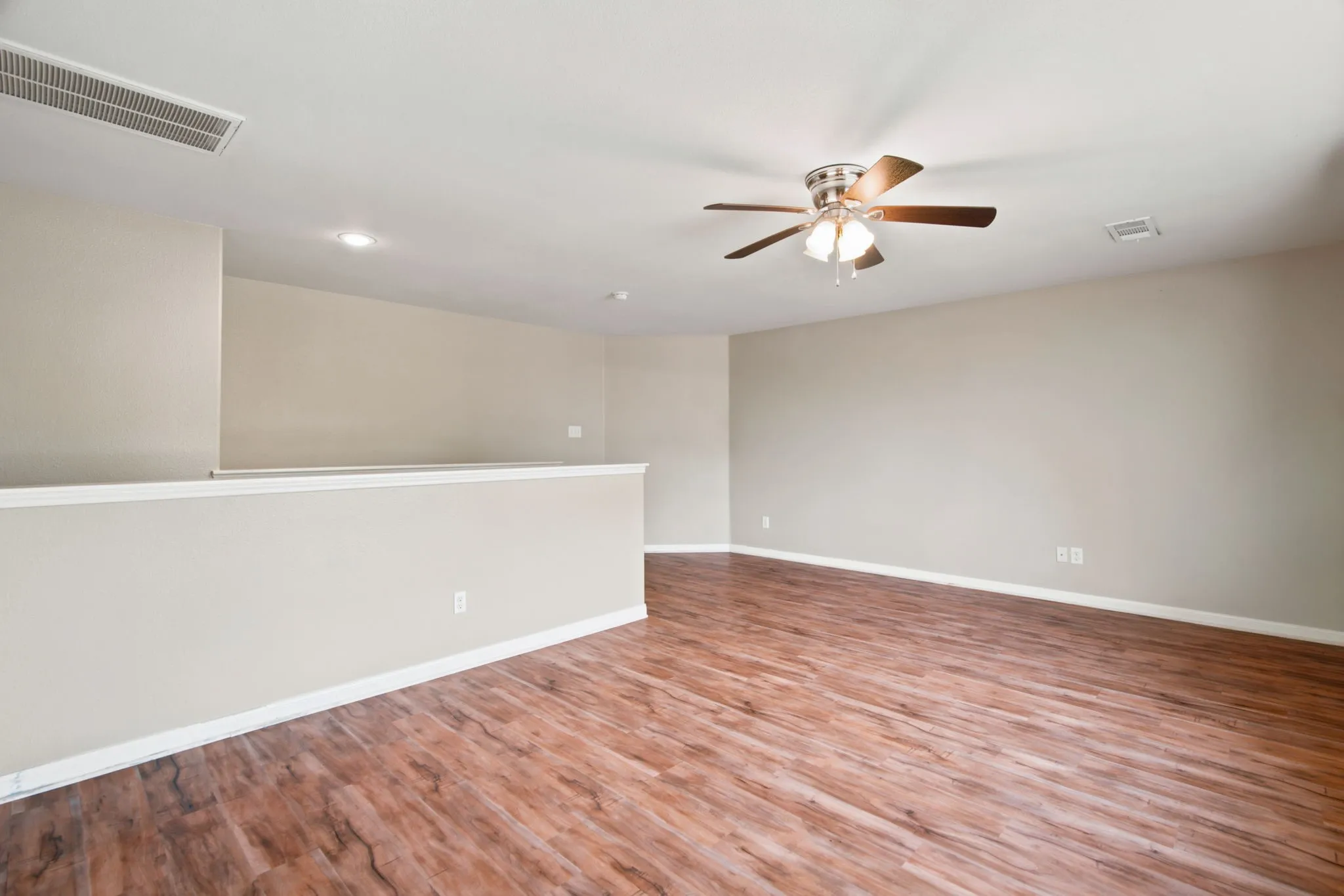 Single Family Residence For Sale in Wise County , 177 Buffalo Ridge Drive, Newark, Texas 76071, 5 Bedroom, 3 Bathroom, 2 Garage spaces, 2,552 Sqft, built in 2011, mls#21343780, Real Estate Agent in Newark, Homes For Sale in Wise county, Homes For Sale in Newark, Realtor in Newark Texas, Real Estate Brokerage Independent Realty Texas, Luminita Cordes Realtor