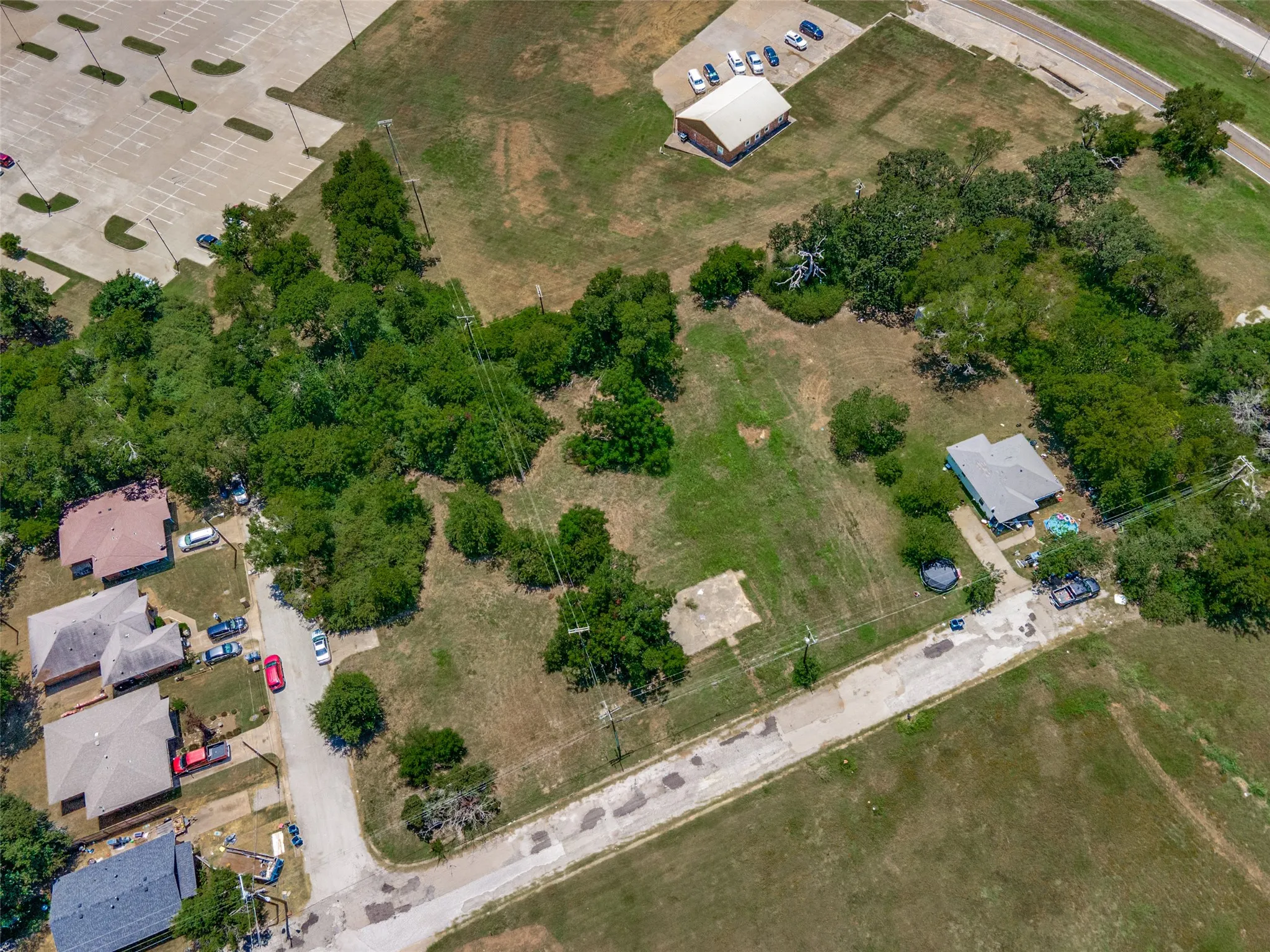Unimproved Land For Sale in Kaufman County , 303 Carver, Kaufman, Texas 75142, 0, 0, Garage spaces, 0 Sqft, built in 0, mls#21337555, Real Estate Agent in Kaufman, Homes For Sale in Kaufman county, Homes For Sale in Kaufman, Realtor in Kaufman Texas, Real Estate Brokerage Independent Realty Texas, Luminita Cordes Realtor
