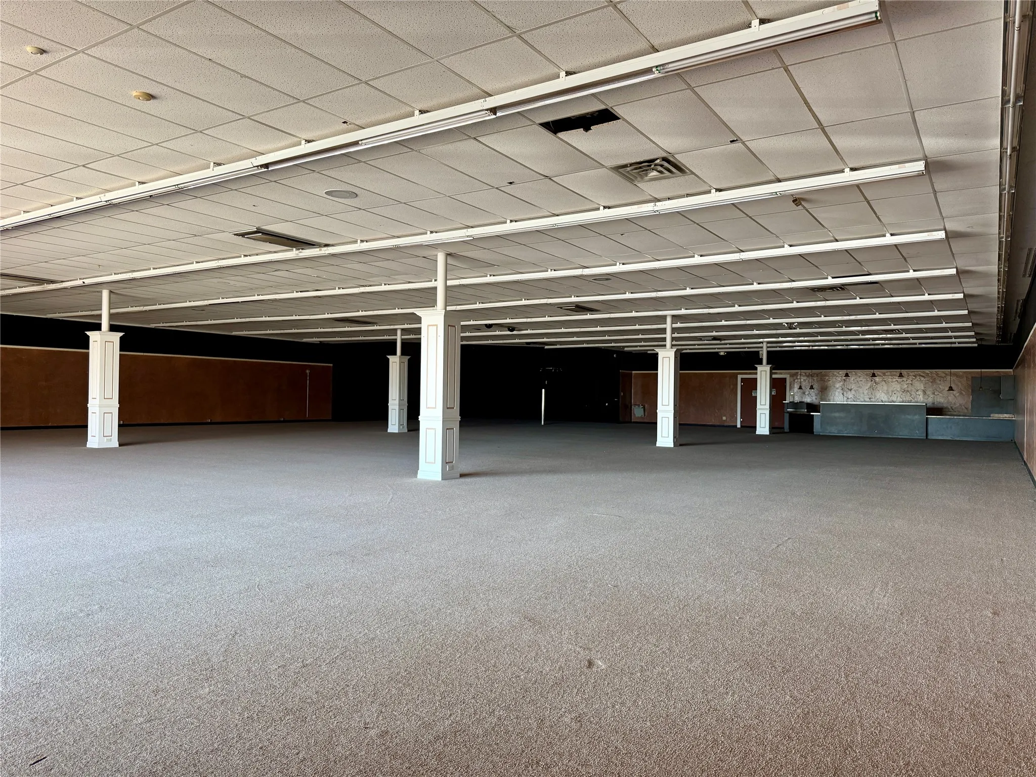 Retail For Rent in Van Zandt County , 1105 W South Commerce Street, Wills Point, Texas 75169, 0, 0, Garage spaces, 0 Sqft, built in 1974, Price $9,600, mls#21336360, Real Estate Agent in Wills Point, Homes For Rent in Van Zandt county, Homes For Rent in Wills Point, Realtor in Wills Point Texas, Real Estate Brokerage Independent Realty Texas, Luminita Cordes Realtor