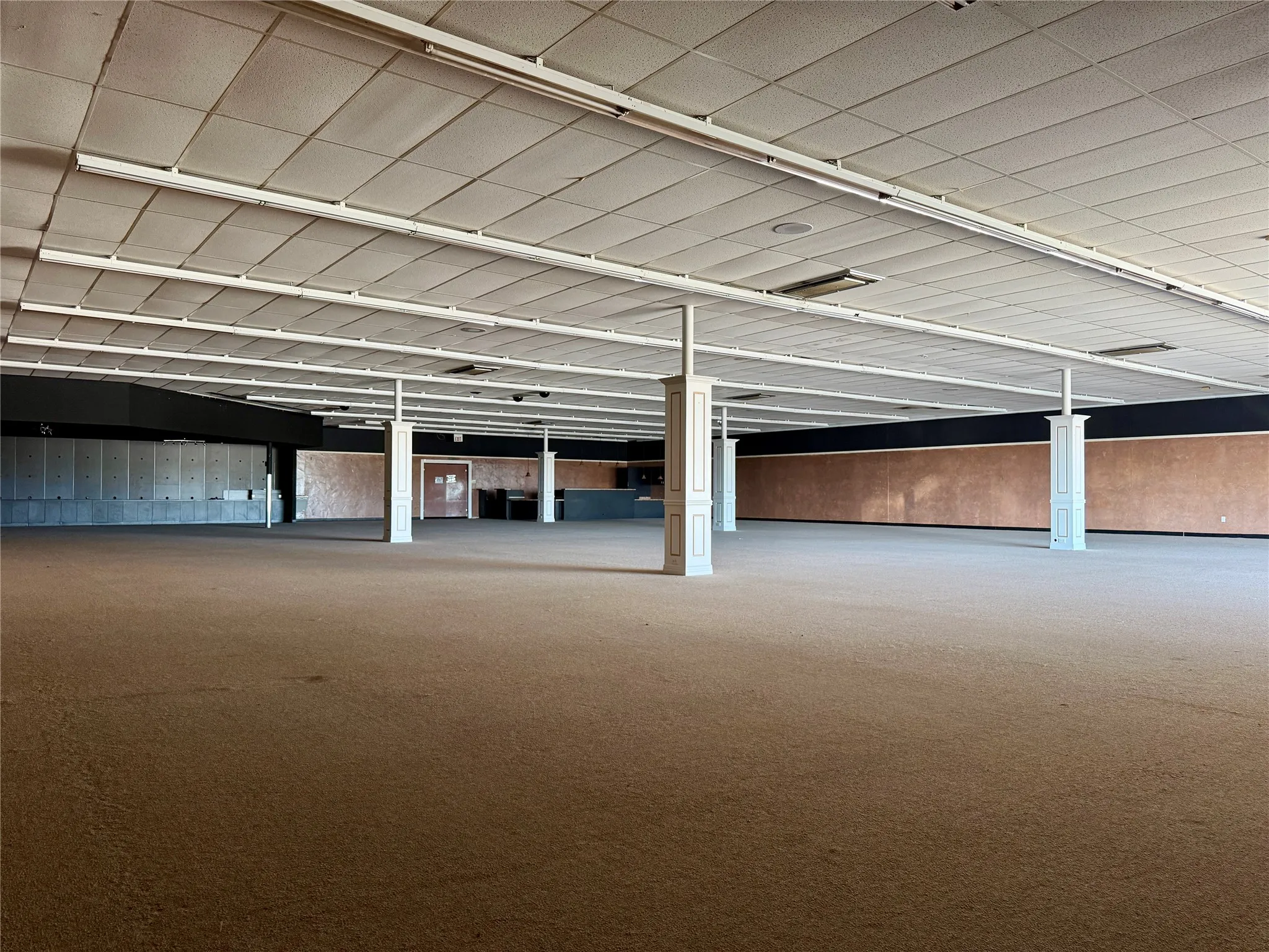 Retail For Rent in Van Zandt County , 1105 W South Commerce Street, Wills Point, Texas 75169, 0, 0, Garage spaces, 0 Sqft, built in 1974, Price $9,600, mls#21336360, Real Estate Agent in Wills Point, Homes For Rent in Van Zandt county, Homes For Rent in Wills Point, Realtor in Wills Point Texas, Real Estate Brokerage Independent Realty Texas, Luminita Cordes Realtor