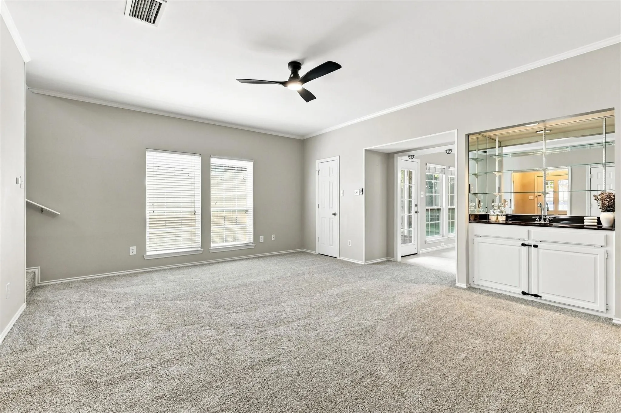 Single Family Residence For Sale in Tarrant County , 2520 Bear Haven Drive, Grapevine, Texas 76051, 2 Bedroom, 3 Bathroom, 2 Garage spaces, 2,014 Sqft, built in 1986, mls#21341543, Real Estate Agent in Grapevine, Homes For Sale in Tarrant county, Homes For Sale in Grapevine, Realtor in Grapevine Texas, Real Estate Brokerage Independent Realty Texas, Luminita Cordes Realtor