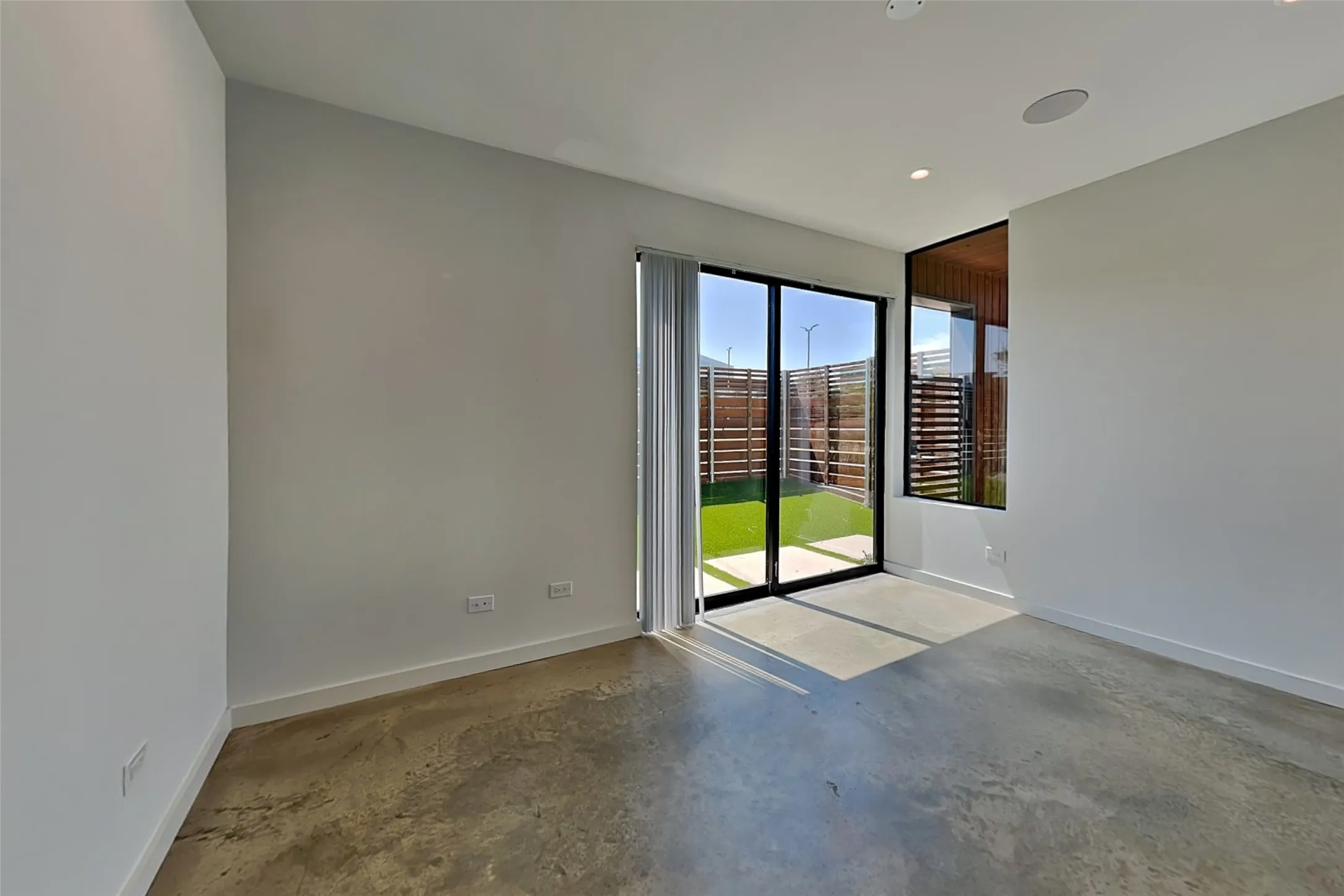 Single Family Residence For Rent in Dallas County , 103 Forest Star Drive, Dallas, Texas 75243, 3 Bedroom, 4 Bathroom, 2 Garage spaces, 2,365 Sqft, built in 2021, mls#21341724, Real Estate Agent in Dallas, Homes For Rent in Dallas county, Homes For Rent in Dallas, Realtor in Dallas Texas, Real Estate Brokerage Independent Realty Texas, Luminita Cordes Realtor