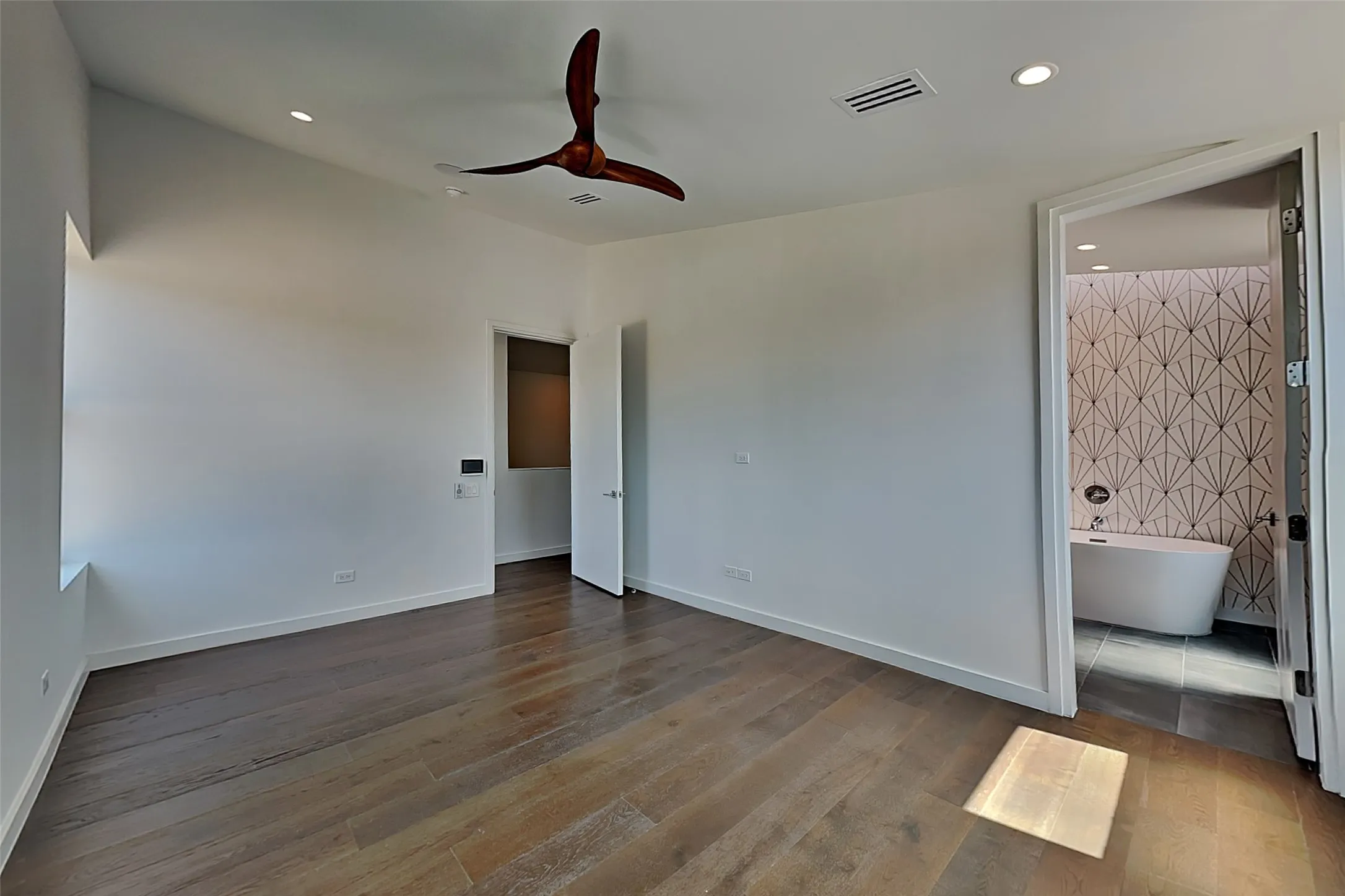 Single Family Residence For Rent in Dallas County , 103 Forest Star Drive, Dallas, Texas 75243, 3 Bedroom, 4 Bathroom, 2 Garage spaces, 2,365 Sqft, built in 2021, mls#21341724, Real Estate Agent in Dallas, Homes For Rent in Dallas county, Homes For Rent in Dallas, Realtor in Dallas Texas, Real Estate Brokerage Independent Realty Texas, Luminita Cordes Realtor
