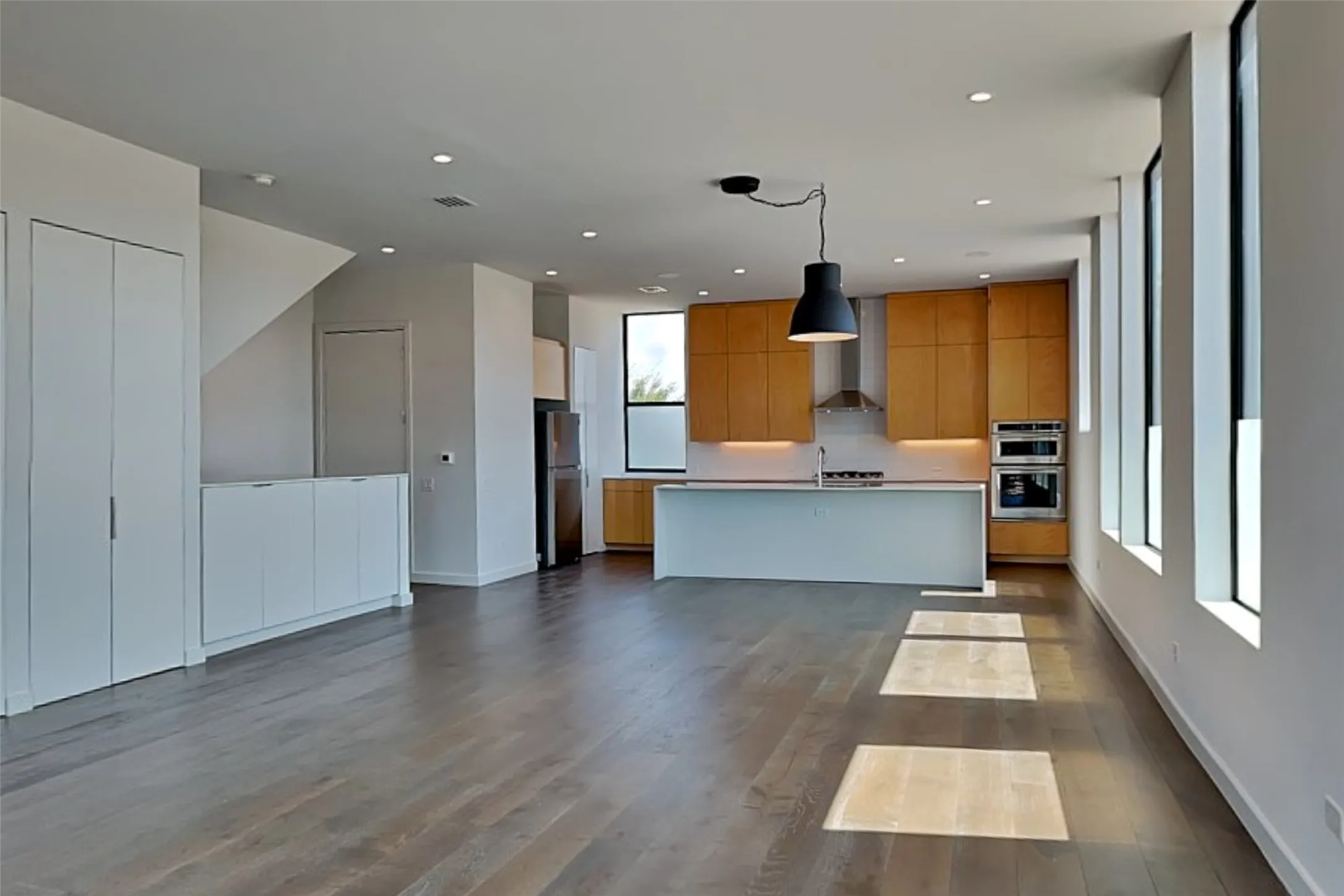 Single Family Residence For Rent in Dallas County , 103 Forest Star Drive, Dallas, Texas 75243, 3 Bedroom, 4 Bathroom, 2 Garage spaces, 2,365 Sqft, built in 2021, mls#21341724, Real Estate Agent in Dallas, Homes For Rent in Dallas county, Homes For Rent in Dallas, Realtor in Dallas Texas, Real Estate Brokerage Independent Realty Texas, Luminita Cordes Realtor