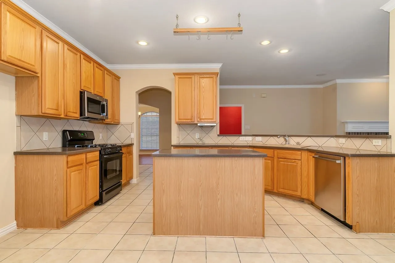 Single Family Residence For Sale in Tarrant County , 4512 Adobe Drive, Fort Worth, Texas 76123, 4 Bedroom, 4 Bathroom, 2 Garage spaces, 3,154 Sqft, built in 2004, mls#21343819, Real Estate Agent in Fort Worth, Homes For Sale in Tarrant county, Homes For Sale in Fort Worth, Realtor in Fort Worth Texas, Real Estate Brokerage Independent Realty Texas, Luminita Cordes Realtor