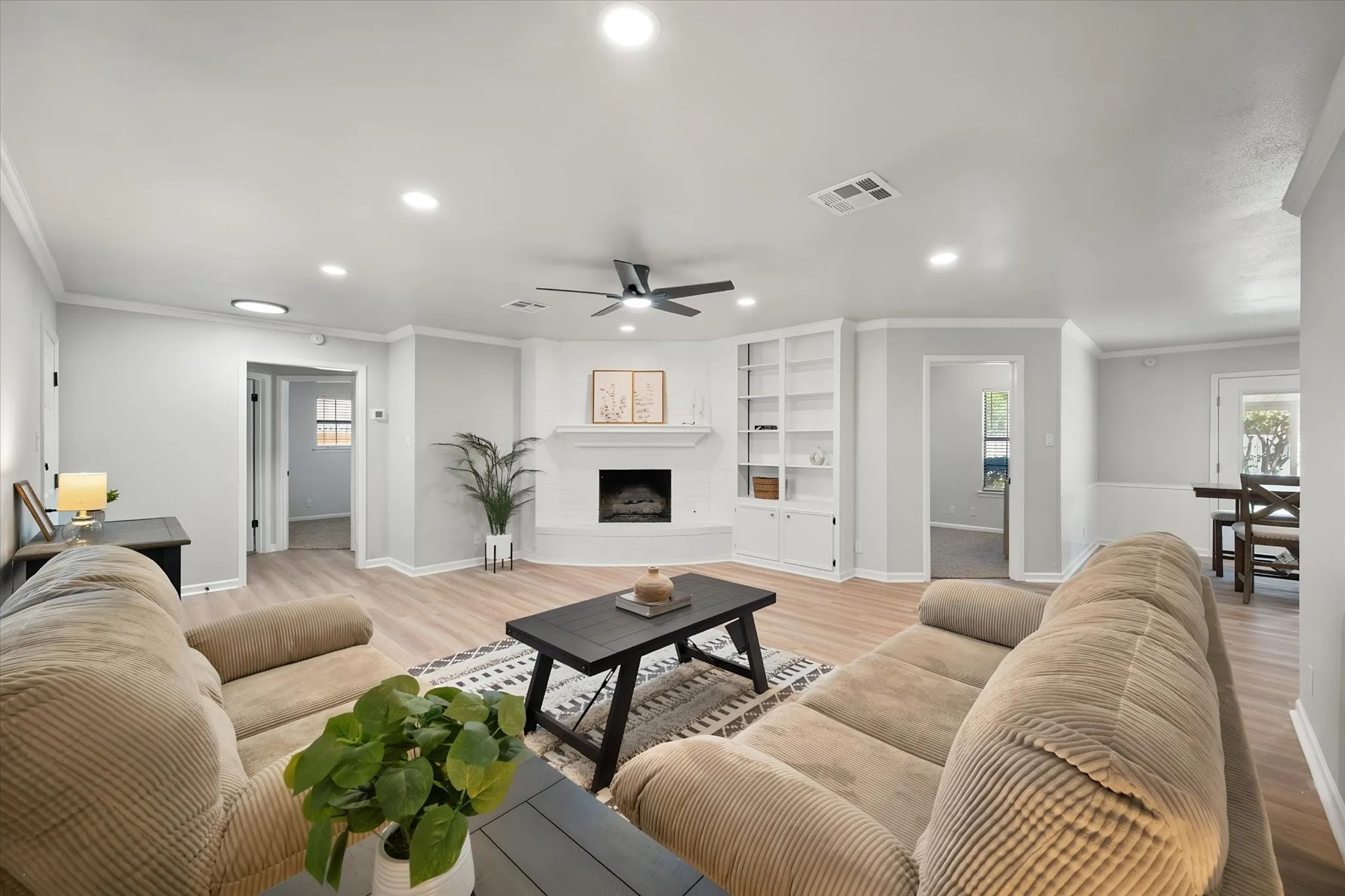 Single Family Residence For Sale in Navarro County , 504 Lexington Drive, Corsicana, Texas 75110, 3 Bedroom, 2 Bathroom, 2 Garage spaces, 1,651 Sqft, built in 1986, mls#21343704, Real Estate Agent in Corsicana, Homes For Sale in Navarro county, Homes For Sale in Corsicana, Realtor in Corsicana Texas, Real Estate Brokerage Independent Realty Texas, Luminita Cordes Realtor