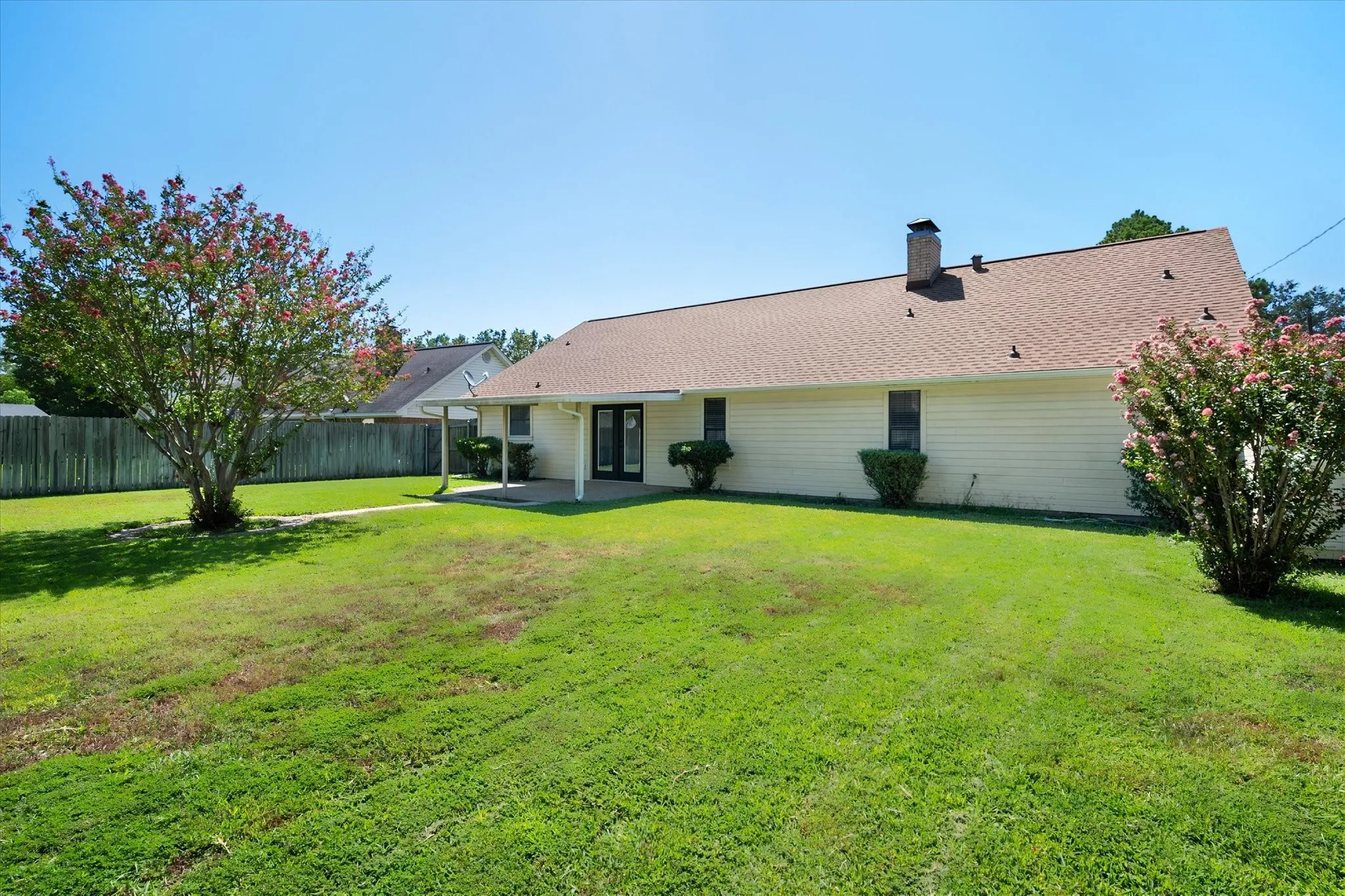 Single Family Residence For Sale in Navarro County , 504 Lexington Drive, Corsicana, Texas 75110, 3 Bedroom, 2 Bathroom, 2 Garage spaces, 1,651 Sqft, built in 1986, mls#21343704, Real Estate Agent in Corsicana, Homes For Sale in Navarro county, Homes For Sale in Corsicana, Realtor in Corsicana Texas, Real Estate Brokerage Independent Realty Texas, Luminita Cordes Realtor