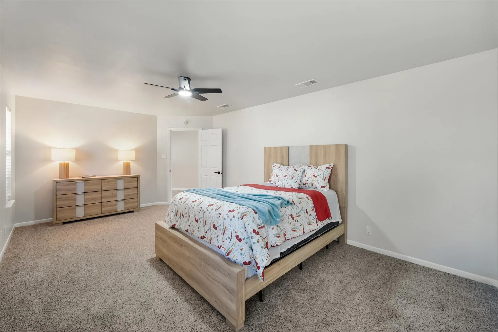 Single Family Residence For Sale in Navarro County , 504 Lexington Drive, Corsicana, Texas 75110, 3 Bedroom, 2 Bathroom, 2 Garage spaces, 1,651 Sqft, built in 1986, mls#21343704, Real Estate Agent in Corsicana, Homes For Sale in Navarro county, Homes For Sale in Corsicana, Realtor in Corsicana Texas, Real Estate Brokerage Independent Realty Texas, Luminita Cordes Realtor