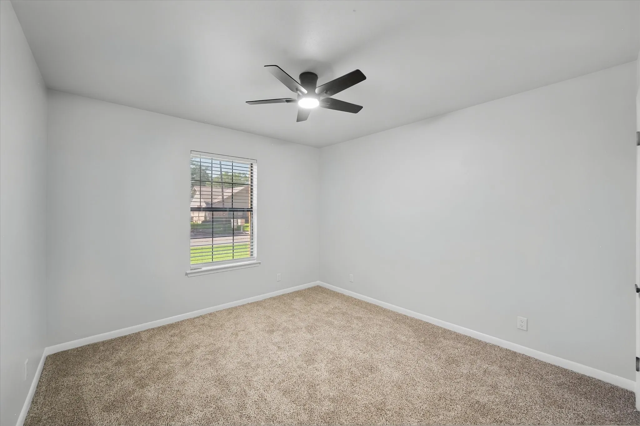 Single Family Residence For Sale in Navarro County , 504 Lexington Drive, Corsicana, Texas 75110, 3 Bedroom, 2 Bathroom, 2 Garage spaces, 1,651 Sqft, built in 1986, mls#21343704, Real Estate Agent in Corsicana, Homes For Sale in Navarro county, Homes For Sale in Corsicana, Realtor in Corsicana Texas, Real Estate Brokerage Independent Realty Texas, Luminita Cordes Realtor
