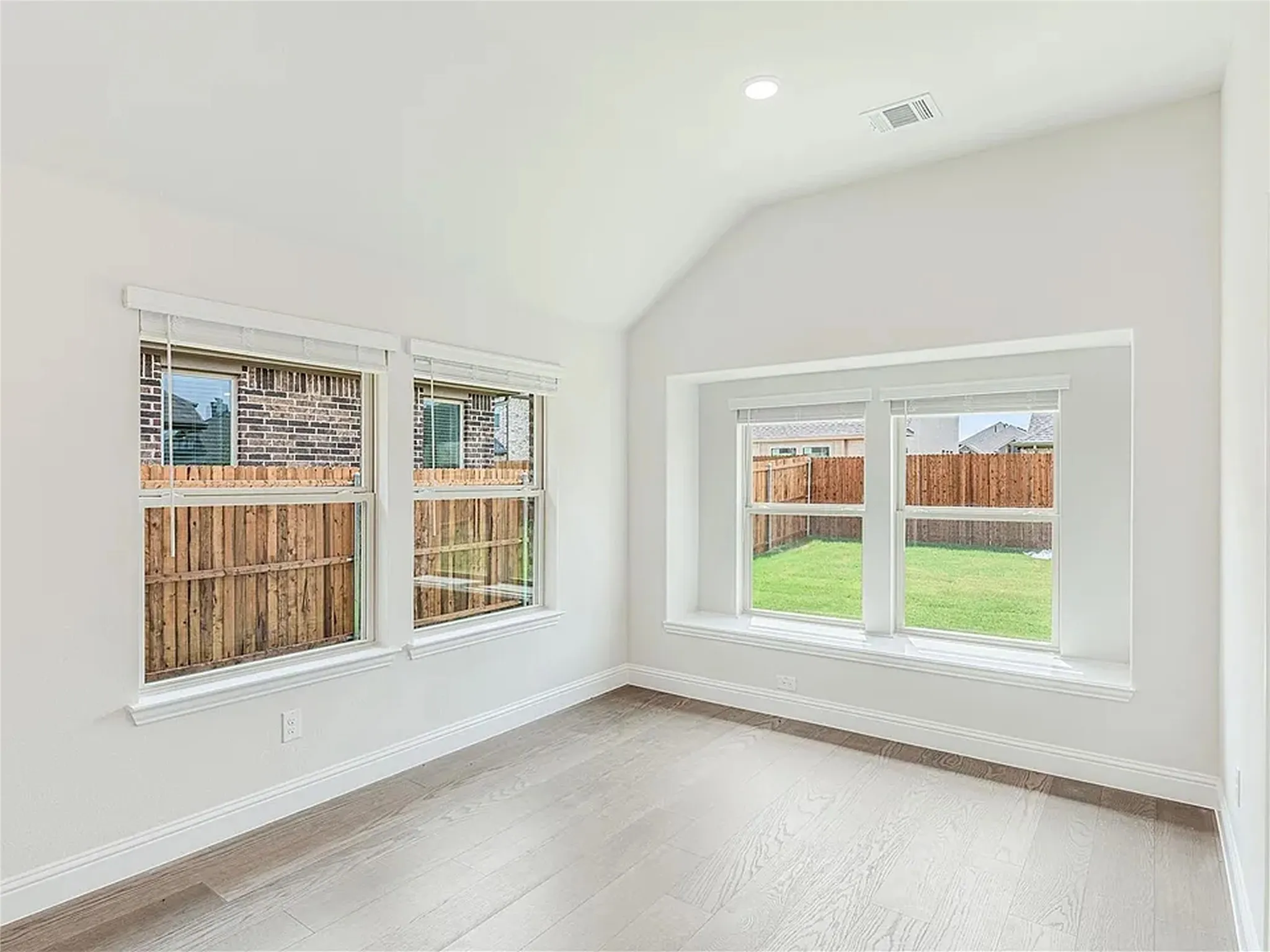 Single Family Residence For Rent in Collin County , 1010 Ridgehurst Road, Melissa, Texas 75454, 4 Bedrooms, 4 Bathrooms, 2 Garage spaces, 2,847 Sqft, built in 2024, Price $3,400, mls#21343823, Real Estate Agent in Melissa, Homes For Rent in Collin county, Homes For Rent in Melissa, Realtor in Melissa Texas, Real Estate Brokerage Independent Realty Texas, Luminita Cordes Realtor