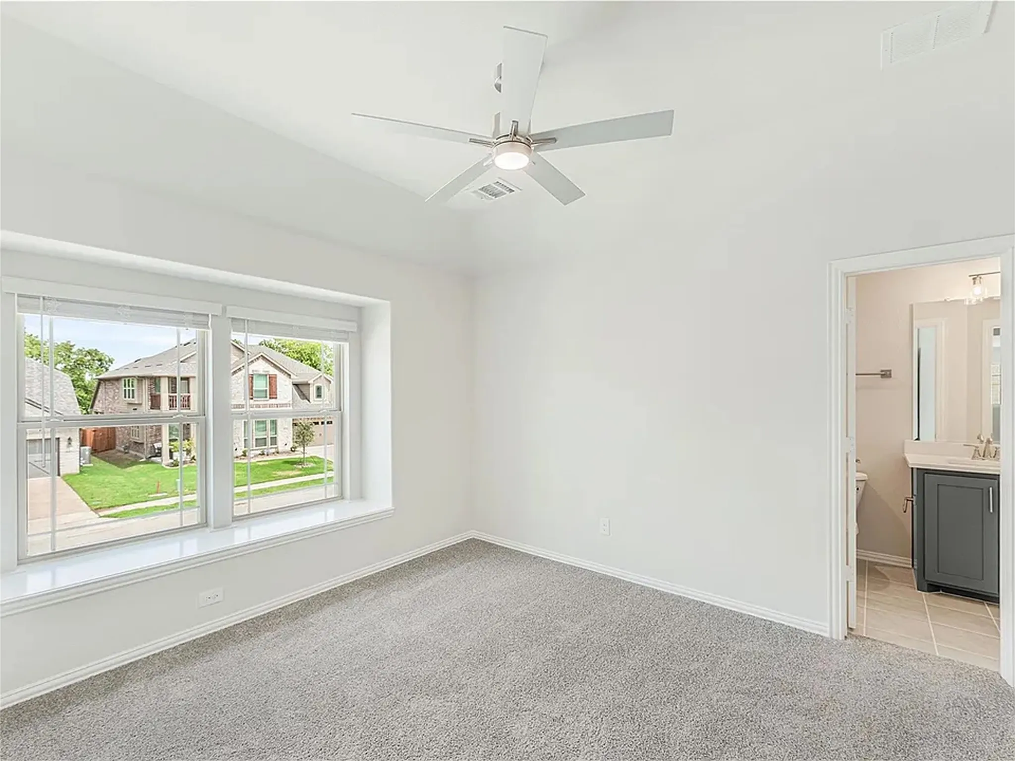 Single Family Residence For Rent in Collin County , 1010 Ridgehurst Road, Melissa, Texas 75454, 4 Bedrooms, 4 Bathrooms, 2 Garage spaces, 2,847 Sqft, built in 2024, Price $3,400, mls#21343823, Real Estate Agent in Melissa, Homes For Rent in Collin county, Homes For Rent in Melissa, Realtor in Melissa Texas, Real Estate Brokerage Independent Realty Texas, Luminita Cordes Realtor