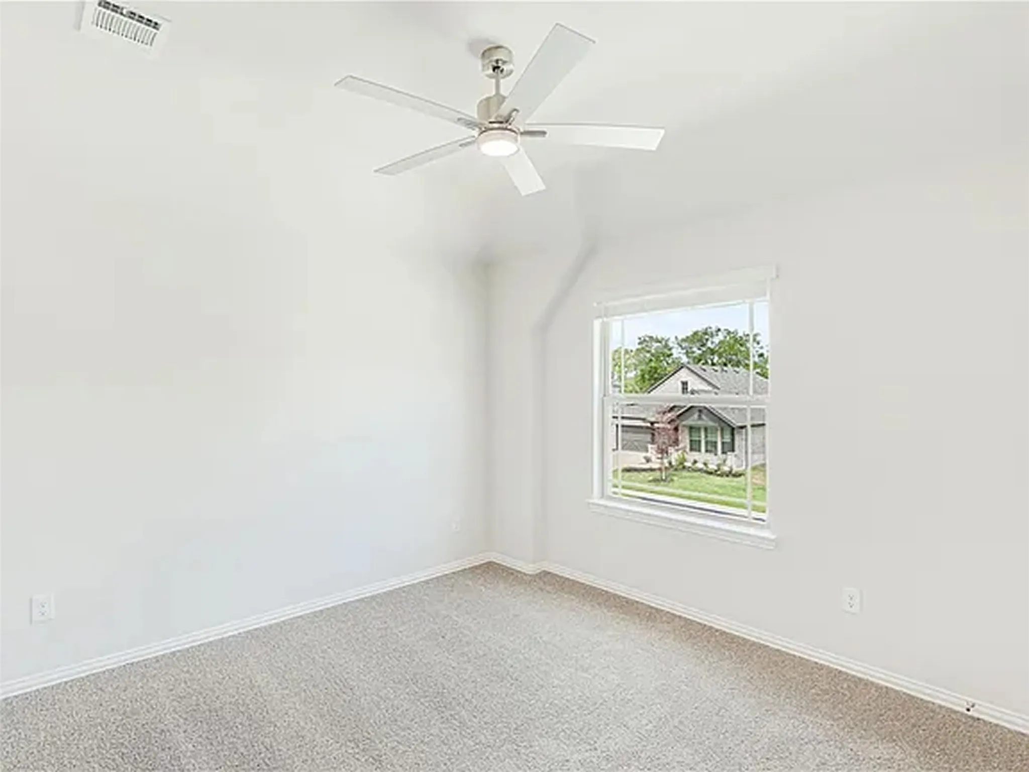 Single Family Residence For Rent in Collin County , 1010 Ridgehurst Road, Melissa, Texas 75454, 4 Bedrooms, 4 Bathrooms, 2 Garage spaces, 2,847 Sqft, built in 2024, Price $3,400, mls#21343823, Real Estate Agent in Melissa, Homes For Rent in Collin county, Homes For Rent in Melissa, Realtor in Melissa Texas, Real Estate Brokerage Independent Realty Texas, Luminita Cordes Realtor