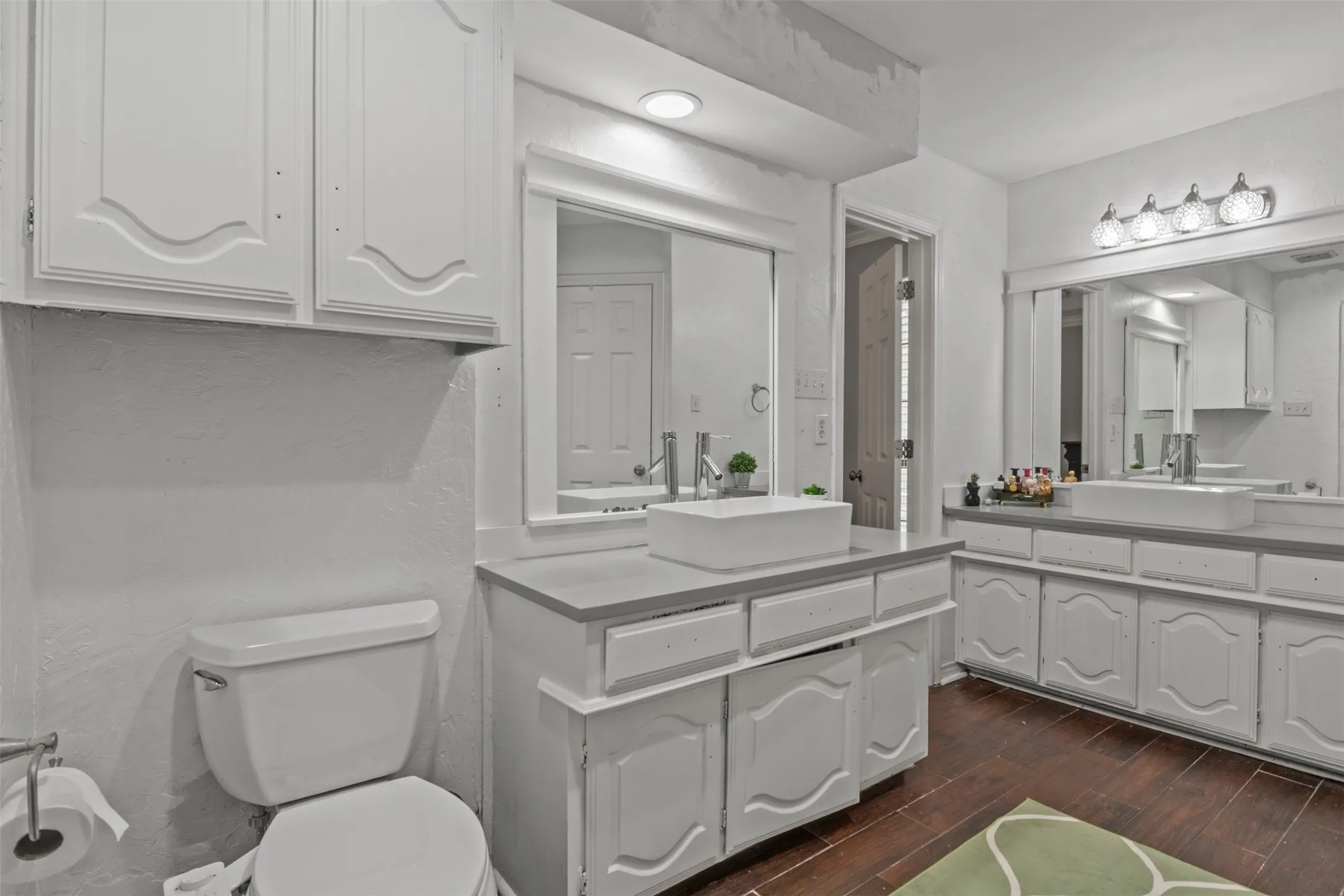 Single Family Residence For Sale in Dallas County , 2014 Royal Crest Drive, Garland, Texas 75043, 4 Bedroom, 3 Bathroom, 2 Garage spaces, 2,452 Sqft, built in 1983, mls#21333897, Real Estate Agent in Garland, Homes For Sale in Dallas county, Homes For Sale in Garland, Realtor in Garland Texas, Real Estate Brokerage Independent Realty Texas, Luminita Cordes Realtor