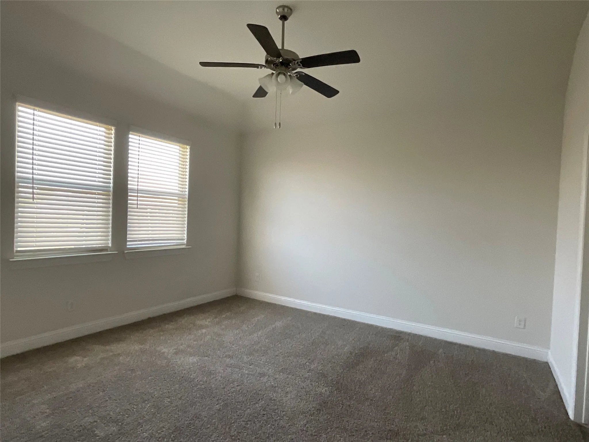 Single Family Residence For Rent in Kaufman County , 4320 Shadow Drive, Forney, Texas 75126, 4 Bedroom, 2 Bathroom, 2 Garage spaces, 1,830 Sqft, built in 2022, mls#21328768, Real Estate Agent in Forney, Homes For Rent in Kaufman county, Homes For Rent in Forney, Realtor in Forney Texas, Real Estate Brokerage Independent Realty Texas, Luminita Cordes Realtor