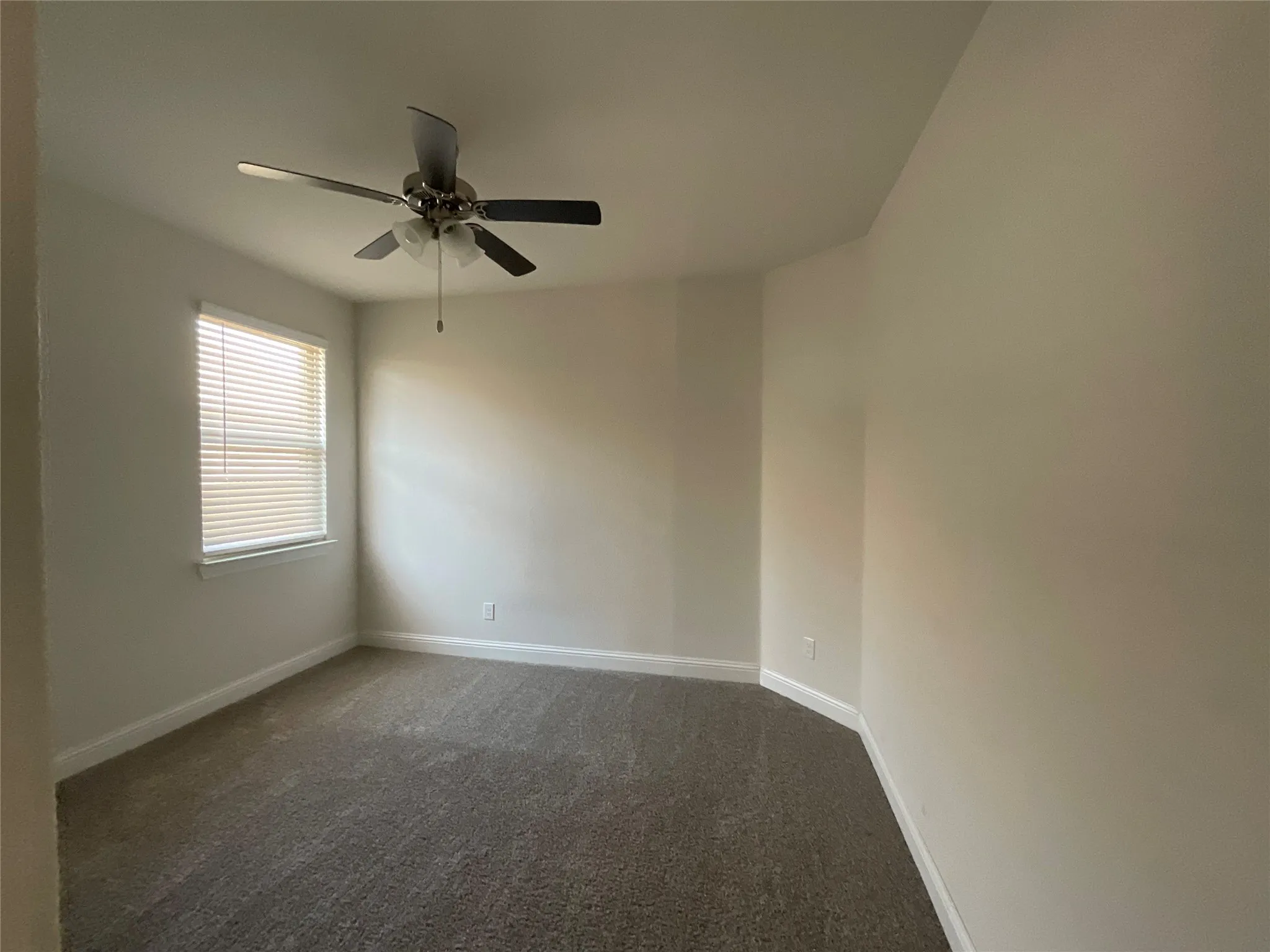 Single Family Residence For Rent in Kaufman County , 4320 Shadow Drive, Forney, Texas 75126, 4 Bedroom, 2 Bathroom, 2 Garage spaces, 1,830 Sqft, built in 2022, mls#21328768, Real Estate Agent in Forney, Homes For Rent in Kaufman county, Homes For Rent in Forney, Realtor in Forney Texas, Real Estate Brokerage Independent Realty Texas, Luminita Cordes Realtor