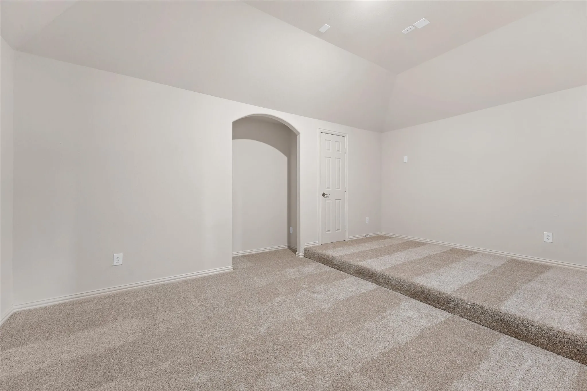 Single Family Residence For Sale in Tarrant County , 2824 Pino, Grand Prairie, Texas 75054, 5 Bedroom, 4 Bathroom, 3 Garage spaces, 3,712 Sqft, built in 2014, mls#21343304, Real Estate Agent in Grand Prairie, Homes For Sale in Tarrant county, Homes For Sale in Grand Prairie, Realtor in Grand Prairie Texas, Real Estate Brokerage Independent Realty Texas, Luminita Cordes Realtor