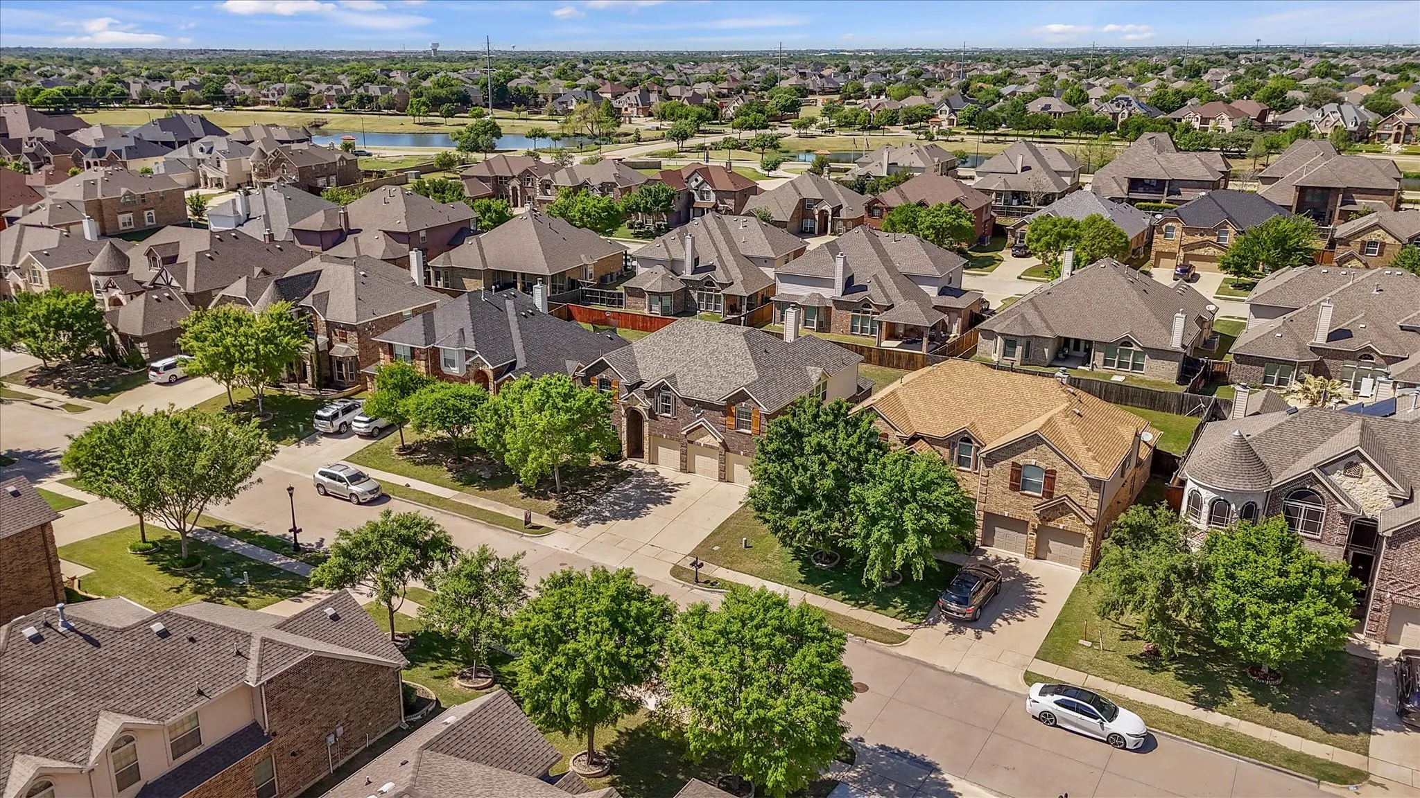 Single Family Residence For Sale in Tarrant County , 2824 Pino, Grand Prairie, Texas 75054, 5 Bedroom, 4 Bathroom, 3 Garage spaces, 3,712 Sqft, built in 2014, mls#21343304, Real Estate Agent in Grand Prairie, Homes For Sale in Tarrant county, Homes For Sale in Grand Prairie, Realtor in Grand Prairie Texas, Real Estate Brokerage Independent Realty Texas, Luminita Cordes Realtor