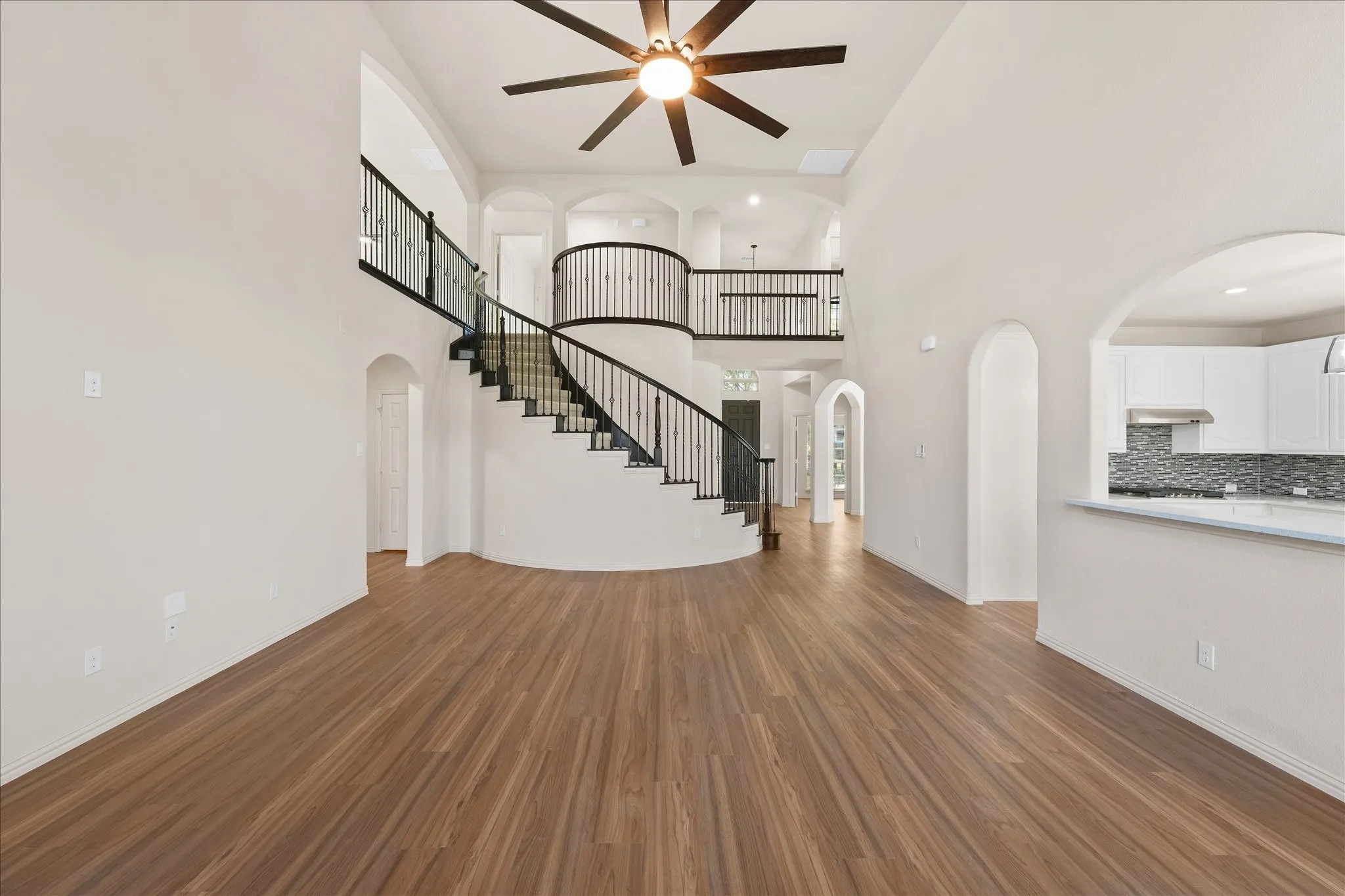 Single Family Residence For Sale in Tarrant County , 2824 Pino, Grand Prairie, Texas 75054, 5 Bedroom, 4 Bathroom, 3 Garage spaces, 3,712 Sqft, built in 2014, mls#21343304, Real Estate Agent in Grand Prairie, Homes For Sale in Tarrant county, Homes For Sale in Grand Prairie, Realtor in Grand Prairie Texas, Real Estate Brokerage Independent Realty Texas, Luminita Cordes Realtor