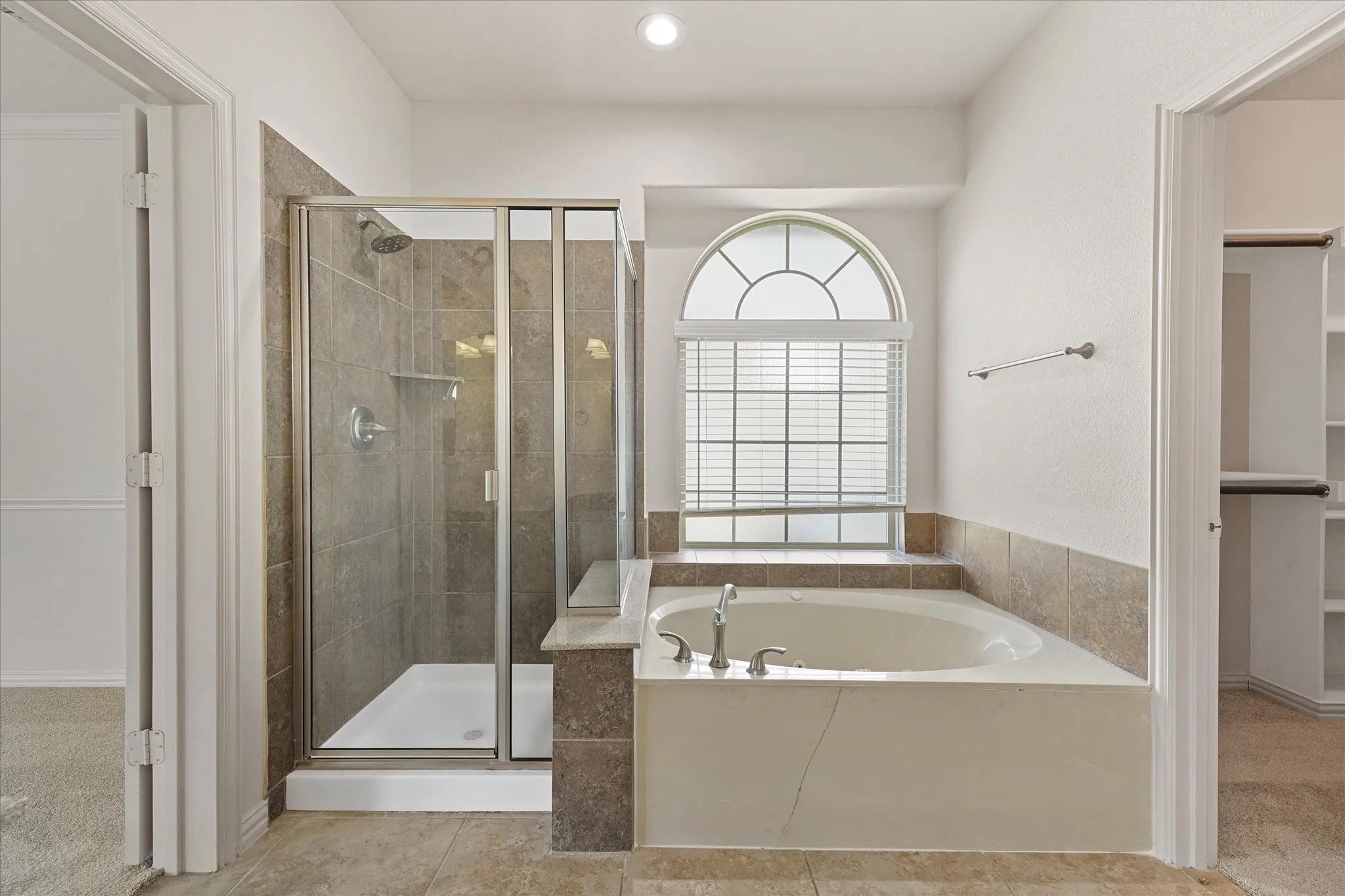 Single Family Residence For Sale in Tarrant County , 2824 Pino, Grand Prairie, Texas 75054, 5 Bedroom, 4 Bathroom, 3 Garage spaces, 3,712 Sqft, built in 2014, mls#21343304, Real Estate Agent in Grand Prairie, Homes For Sale in Tarrant county, Homes For Sale in Grand Prairie, Realtor in Grand Prairie Texas, Real Estate Brokerage Independent Realty Texas, Luminita Cordes Realtor