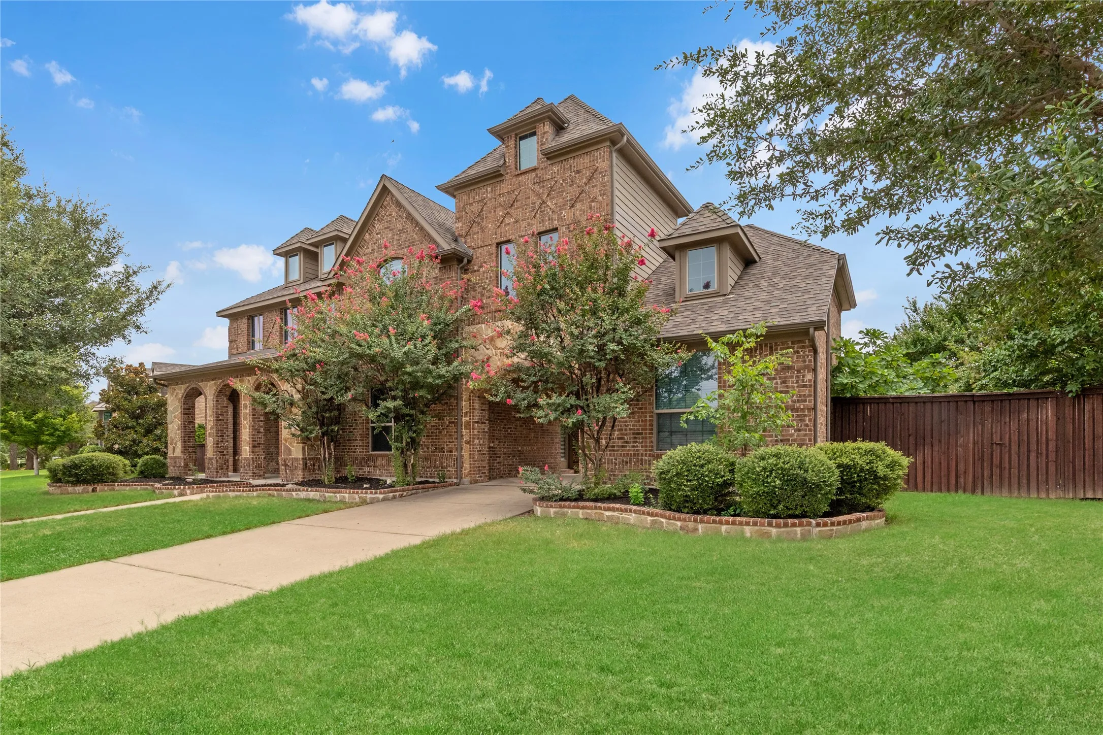 Single Family Residence For Sale in Tarrant County , 1821 Sterling Trace Drive, Keller, Texas 76248, 6 Bedroom, 4 Bathroom, 3 Garage spaces, 4,710 Sqft, built in 2011, mls#21342319, Real Estate Agent in Keller, Homes For Sale in Tarrant county, Homes For Sale in Keller, Realtor in Keller Texas, Real Estate Brokerage Independent Realty Texas, Luminita Cordes Realtor