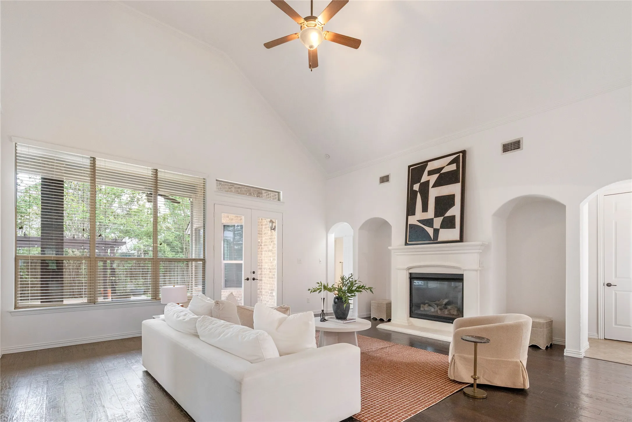 Single Family Residence For Sale in Tarrant County , 1821 Sterling Trace Drive, Keller, Texas 76248, 6 Bedroom, 4 Bathroom, 3 Garage spaces, 4,710 Sqft, built in 2011, mls#21342319, Real Estate Agent in Keller, Homes For Sale in Tarrant county, Homes For Sale in Keller, Realtor in Keller Texas, Real Estate Brokerage Independent Realty Texas, Luminita Cordes Realtor