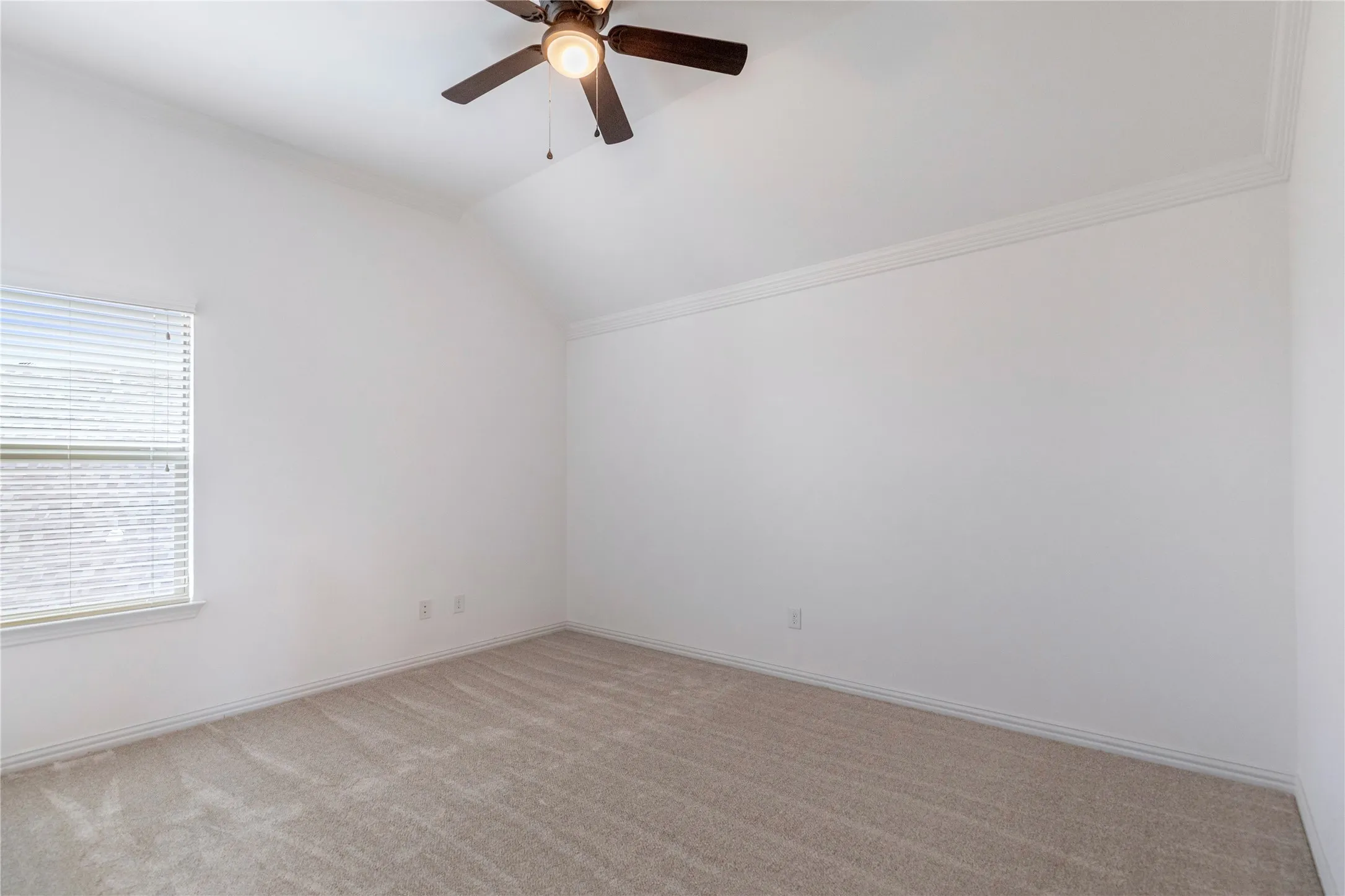 Single Family Residence For Sale in Tarrant County , 1821 Sterling Trace Drive, Keller, Texas 76248, 6 Bedroom, 4 Bathroom, 3 Garage spaces, 4,710 Sqft, built in 2011, mls#21342319, Real Estate Agent in Keller, Homes For Sale in Tarrant county, Homes For Sale in Keller, Realtor in Keller Texas, Real Estate Brokerage Independent Realty Texas, Luminita Cordes Realtor