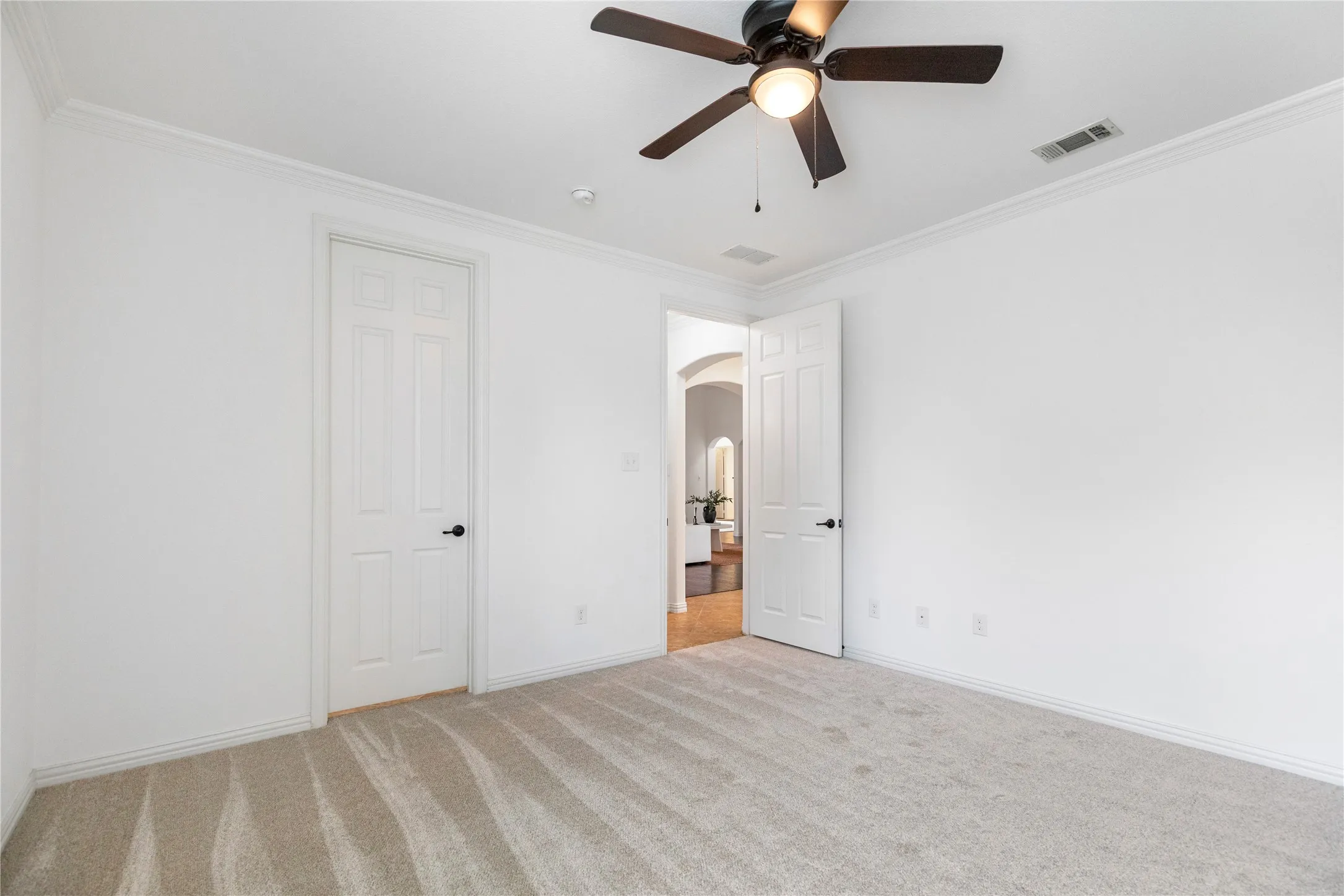 Single Family Residence For Sale in Tarrant County , 1821 Sterling Trace Drive, Keller, Texas 76248, 6 Bedroom, 4 Bathroom, 3 Garage spaces, 4,710 Sqft, built in 2011, mls#21342319, Real Estate Agent in Keller, Homes For Sale in Tarrant county, Homes For Sale in Keller, Realtor in Keller Texas, Real Estate Brokerage Independent Realty Texas, Luminita Cordes Realtor