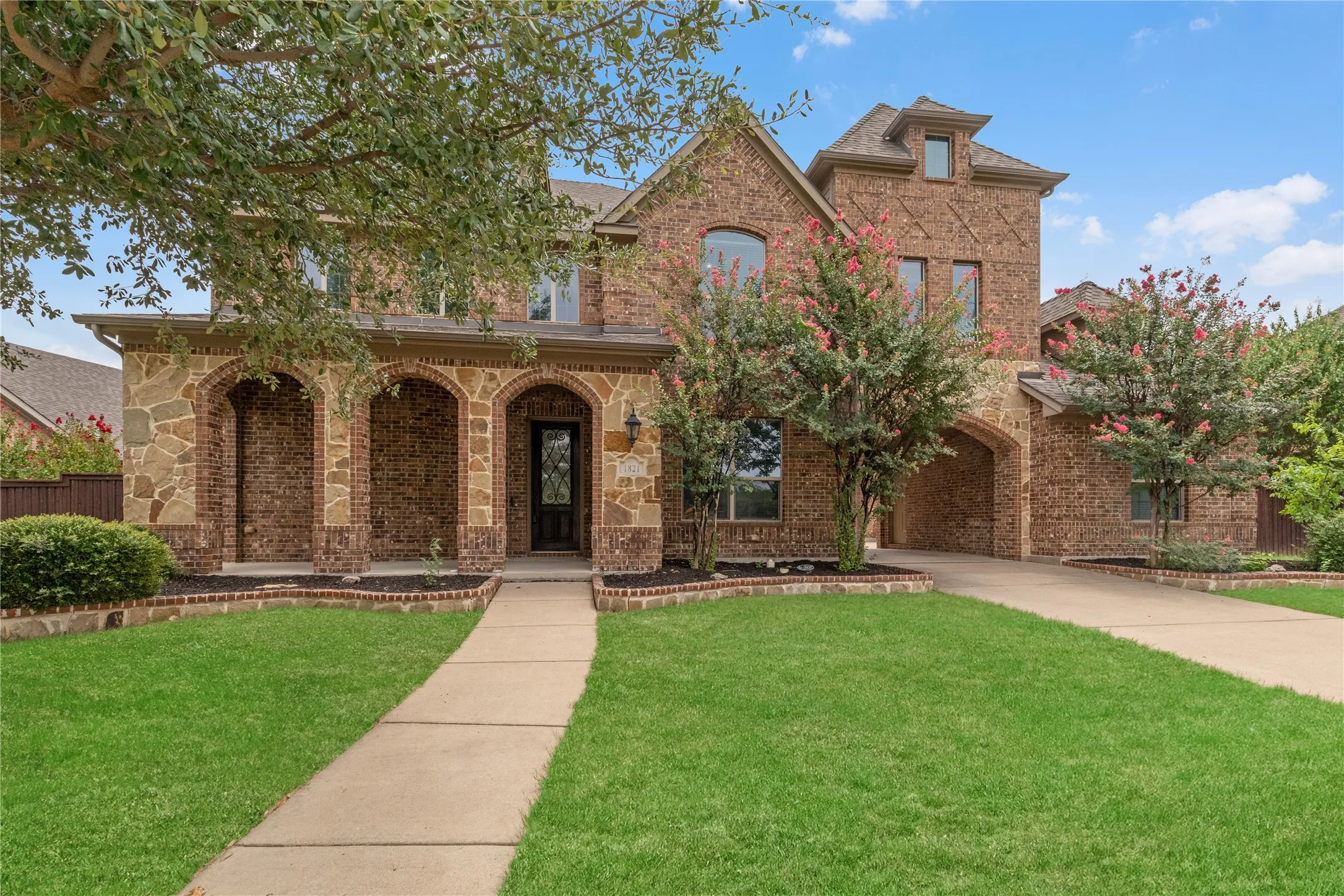 Single Family Residence For Sale in Tarrant County , 1821 Sterling Trace Drive, Keller, Texas 76248, 6 Bedroom, 4 Bathroom, 3 Garage spaces, 4,710 Sqft, built in 2011, mls#21342319, Real Estate Agent in Keller, Homes For Sale in Tarrant county, Homes For Sale in Keller, Realtor in Keller Texas, Real Estate Brokerage Independent Realty Texas, Luminita Cordes Realtor