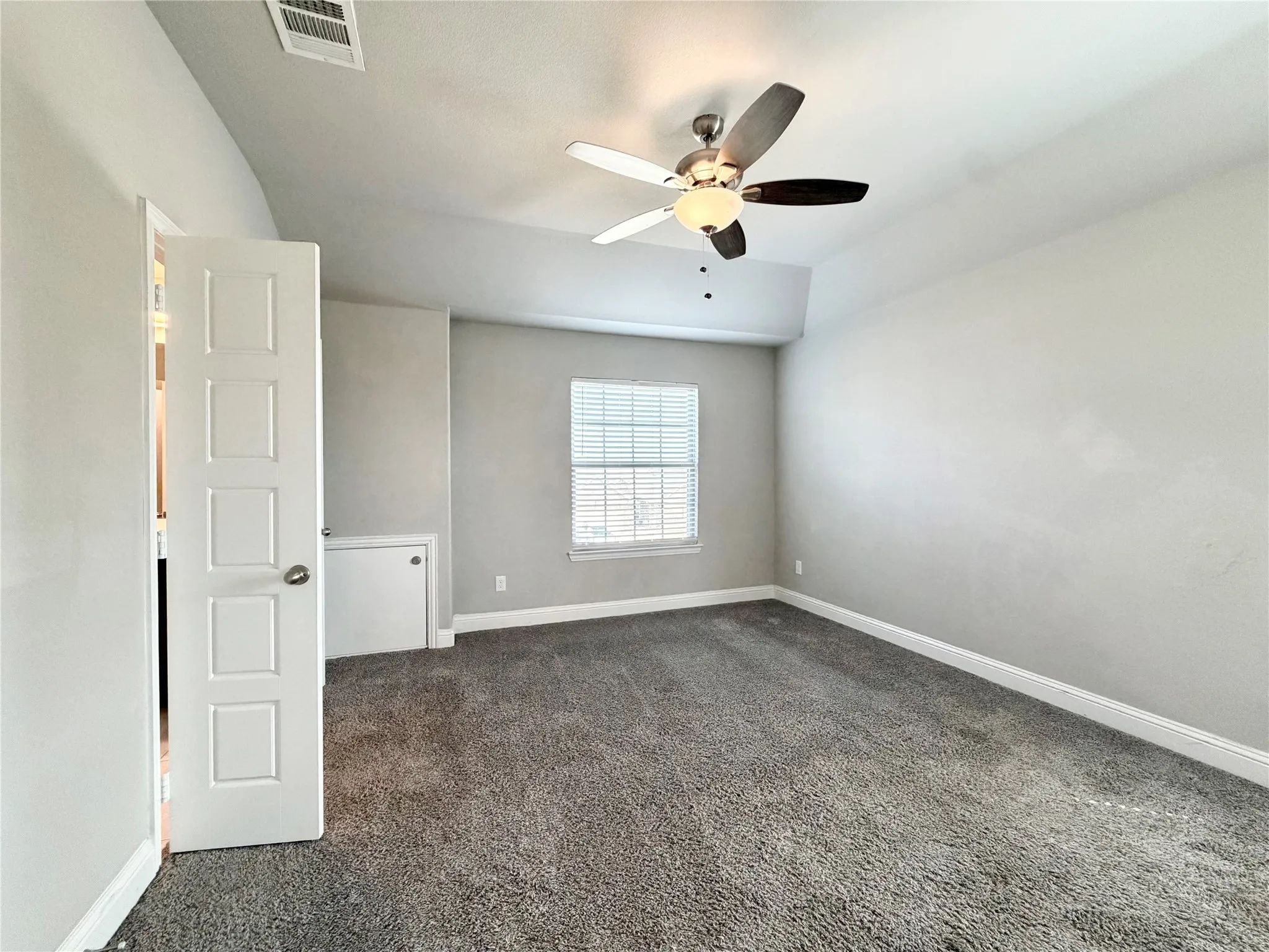 Duplex For Rent in Denton County , 4925-4927 Sanger Circle Drive, Sanger, Texas 76266, 3 Bedroom, 3 Bathroom, 2 Garage spaces, 1,481 Sqft, built in 2019, mls#21343842, Real Estate Agent in Sanger, Homes For Rent in Denton county, Homes For Rent in Sanger, Realtor in Sanger Texas, Real Estate Brokerage Independent Realty Texas, Luminita Cordes Realtor