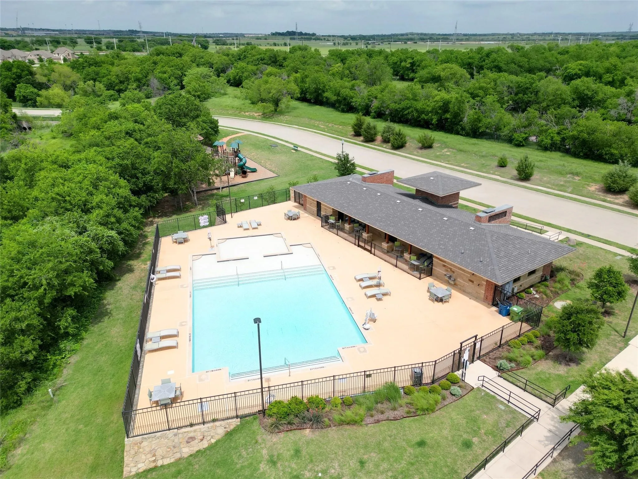 Single Family Residence For Sale in Denton County , 4713 Valley Peak Cove, Flower Mound, Texas 76262, 4 Bedroom, 3 Bathroom, 3 Garage spaces, 2,534 Sqft, built in 2022, mls#21342673, Real Estate Agent in Flower Mound, Homes For Sale in Denton county, Homes For Sale in Flower Mound, Realtor in Flower Mound Texas, Real Estate Brokerage Independent Realty Texas, Luminita Cordes Realtor
