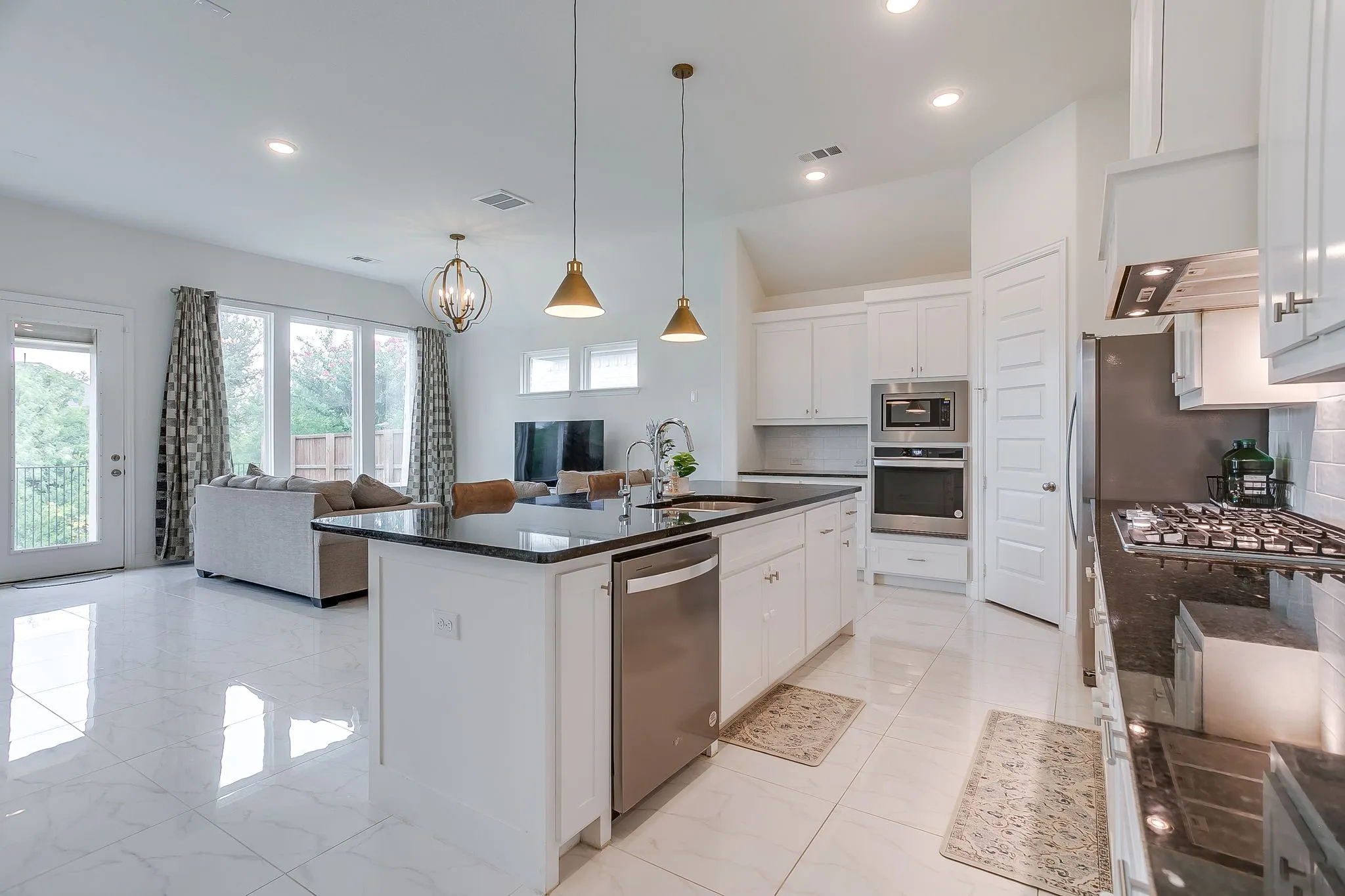 Single Family Residence For Sale in Denton County , 4713 Valley Peak Cove, Flower Mound, Texas 76262, 4 Bedroom, 3 Bathroom, 3 Garage spaces, 2,534 Sqft, built in 2022, mls#21342673, Real Estate Agent in Flower Mound, Homes For Sale in Denton county, Homes For Sale in Flower Mound, Realtor in Flower Mound Texas, Real Estate Brokerage Independent Realty Texas, Luminita Cordes Realtor