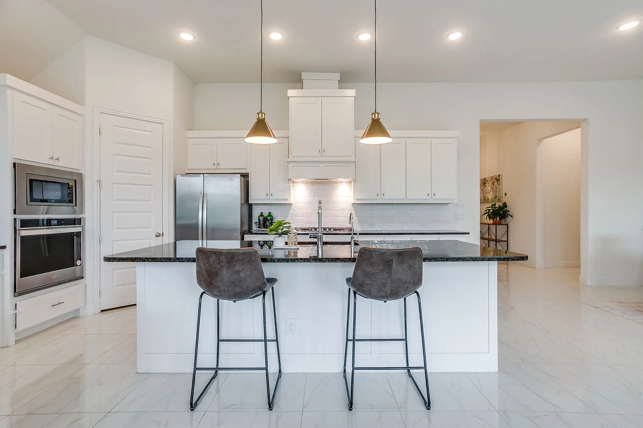 Single Family Residence For Sale in Denton County , 4713 Valley Peak Cove, Flower Mound, Texas 76262, 4 Bedroom, 3 Bathroom, 3 Garage spaces, 2,534 Sqft, built in 2022, mls#21342673, Real Estate Agent in Flower Mound, Homes For Sale in Denton county, Homes For Sale in Flower Mound, Realtor in Flower Mound Texas, Real Estate Brokerage Independent Realty Texas, Luminita Cordes Realtor
