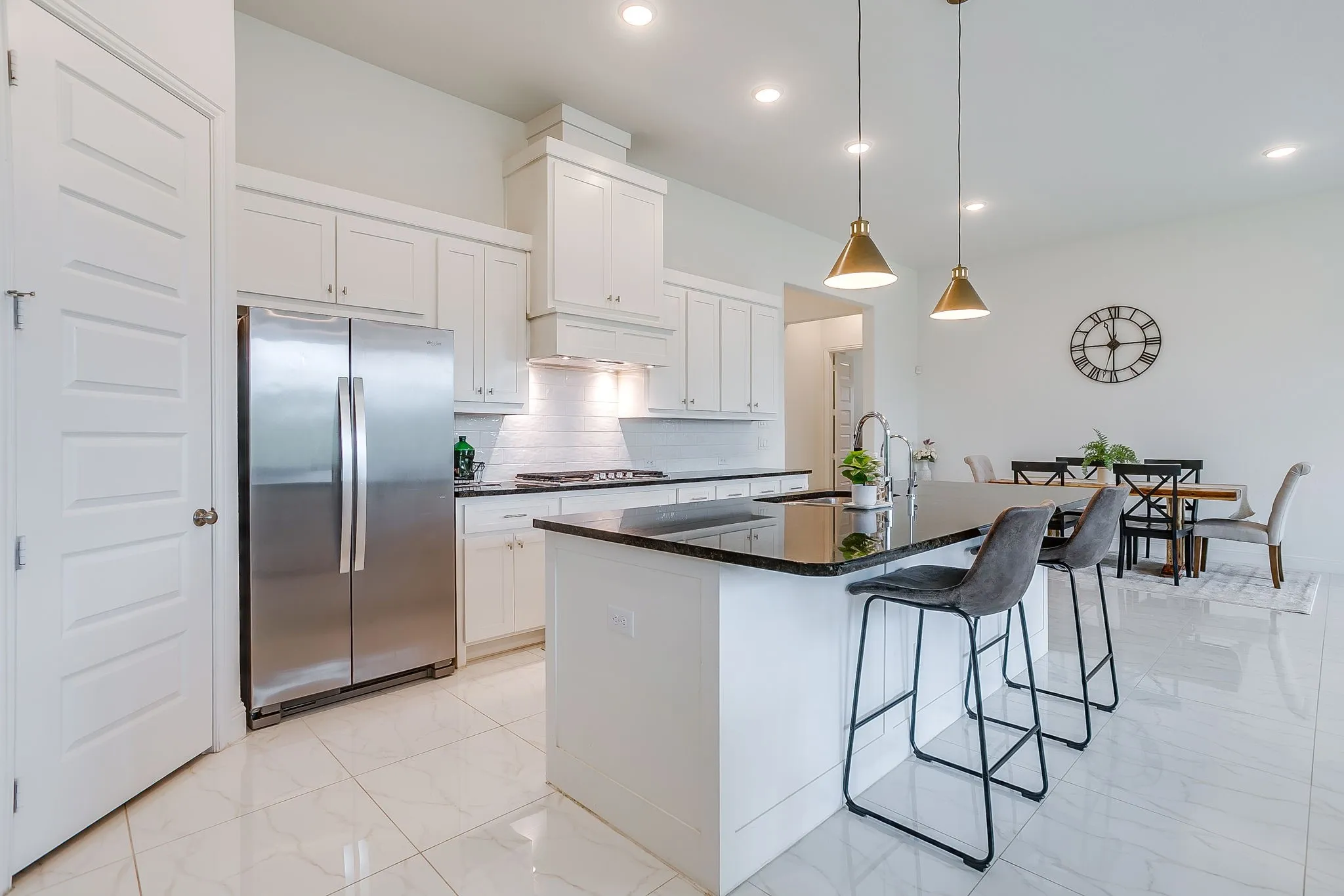 Single Family Residence For Sale in Denton County , 4713 Valley Peak Cove, Flower Mound, Texas 76262, 4 Bedroom, 3 Bathroom, 3 Garage spaces, 2,534 Sqft, built in 2022, mls#21342673, Real Estate Agent in Flower Mound, Homes For Sale in Denton county, Homes For Sale in Flower Mound, Realtor in Flower Mound Texas, Real Estate Brokerage Independent Realty Texas, Luminita Cordes Realtor